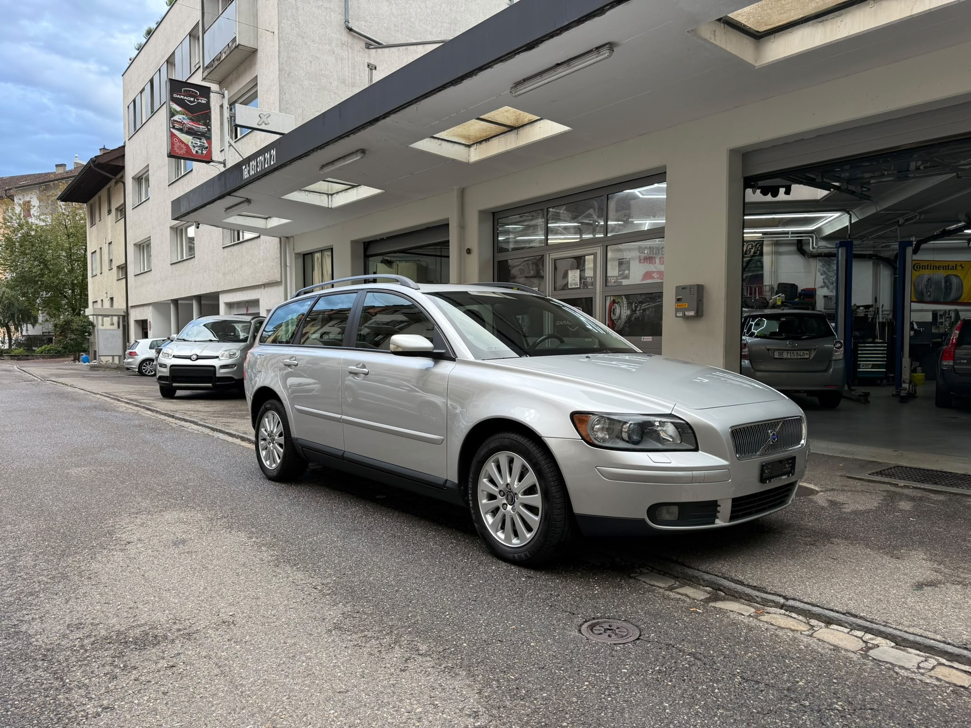 VOLVO V50 T5 AWD Summum-image-1