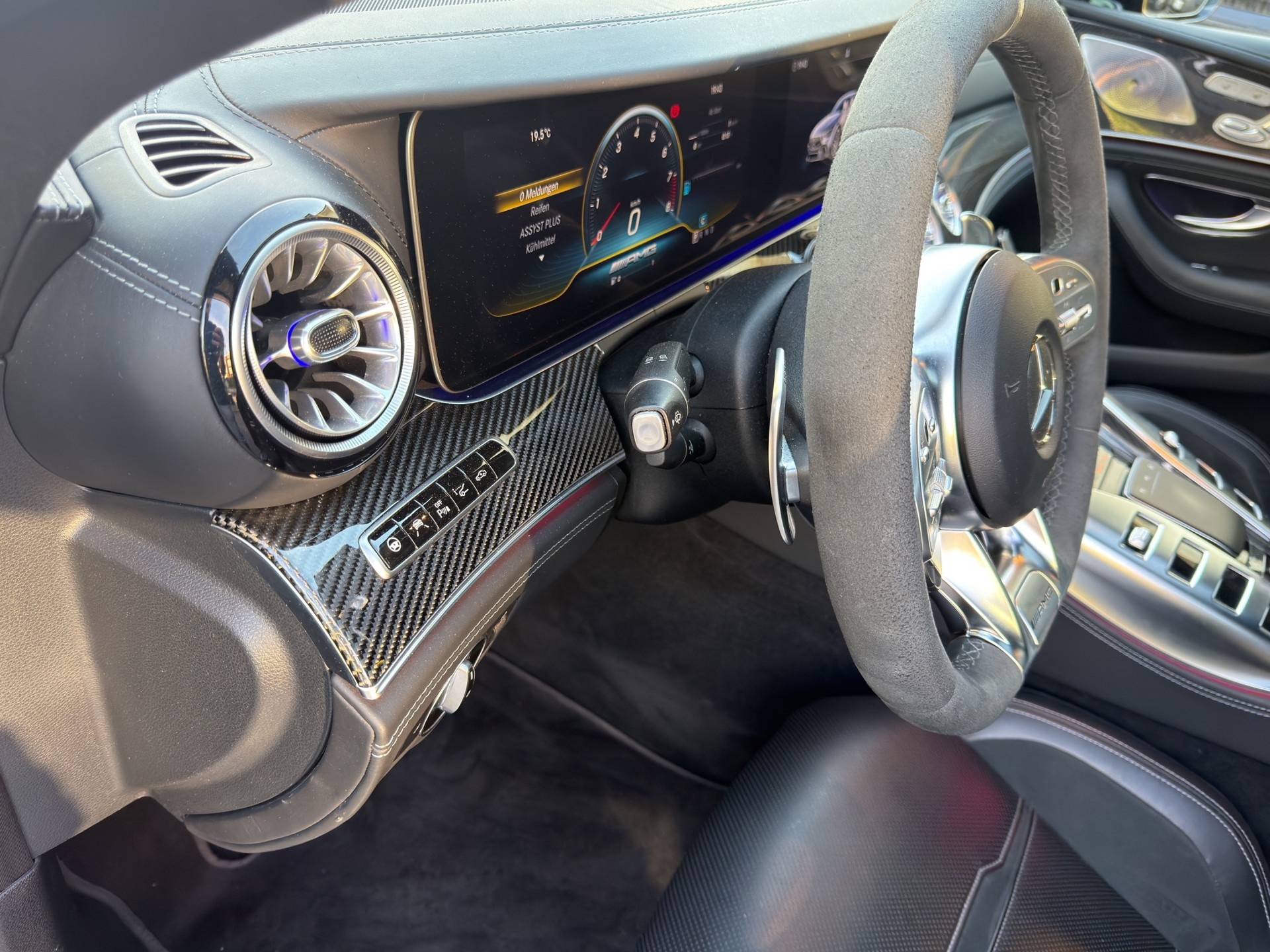MERCEDES-BENZ AMG GT 4 63 S 4Matic+ Speedshift MCT-image-13