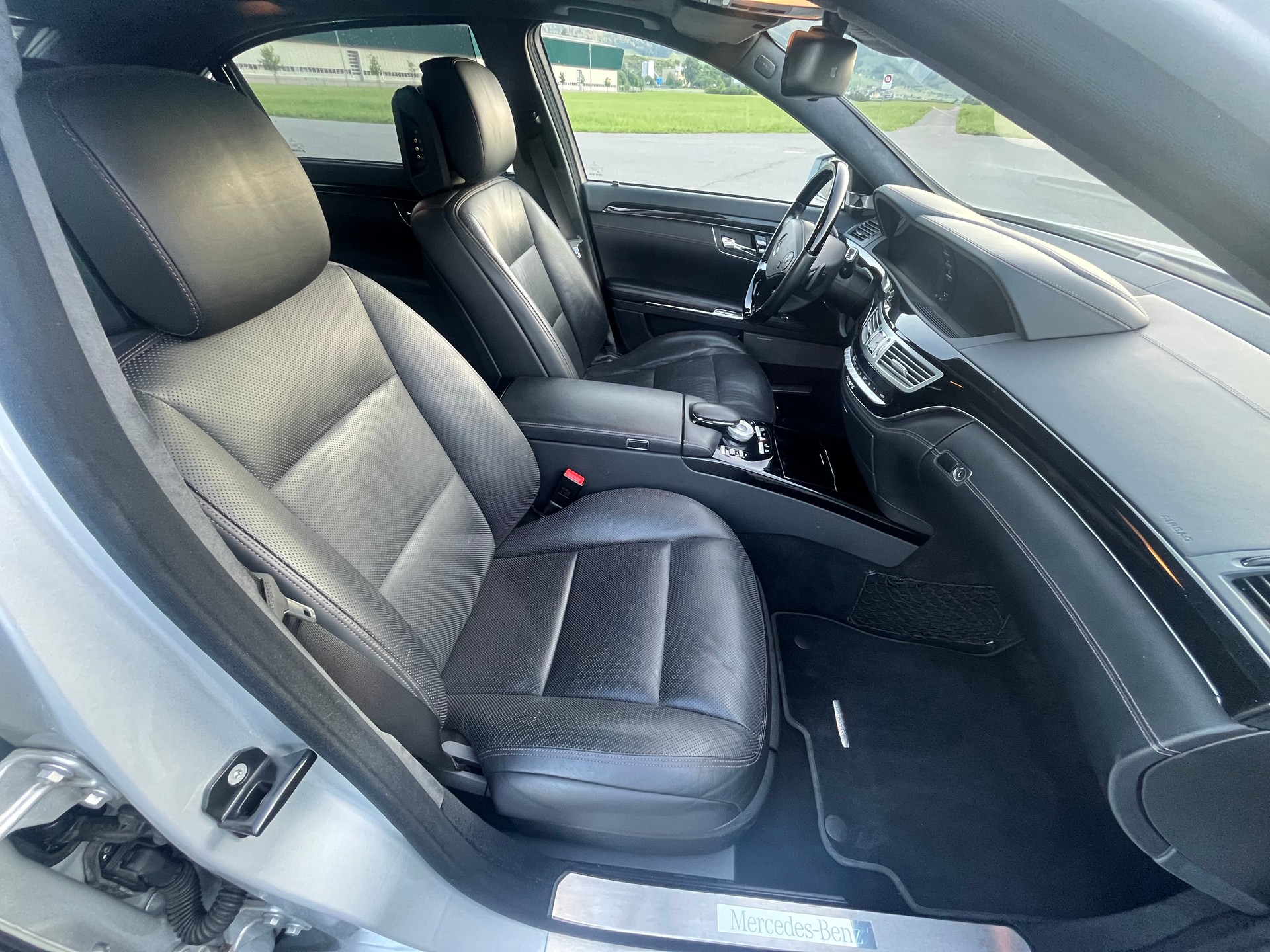 MERCEDES-BENZ S 500 L BlueEfficiency SS 4Matic 7G-Tronic-image-9