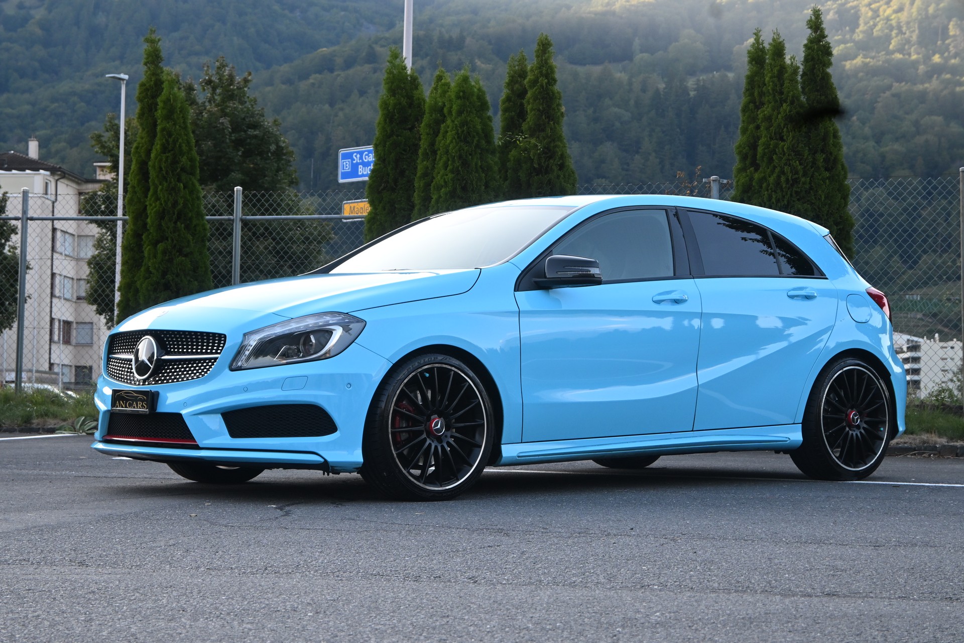 MERCEDES-BENZ A 250 Sport 4Matic 7G-DCT Speziell ab MFK & frischem Service Top Gepflegt Innen Aussen. TOP Angebot. (Foliert 3 m Folie)-image-4