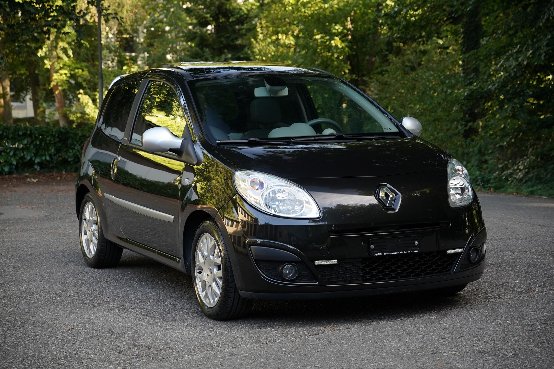 RENAULT Twingo 1.2 16V Initiale Quickshift-image-0