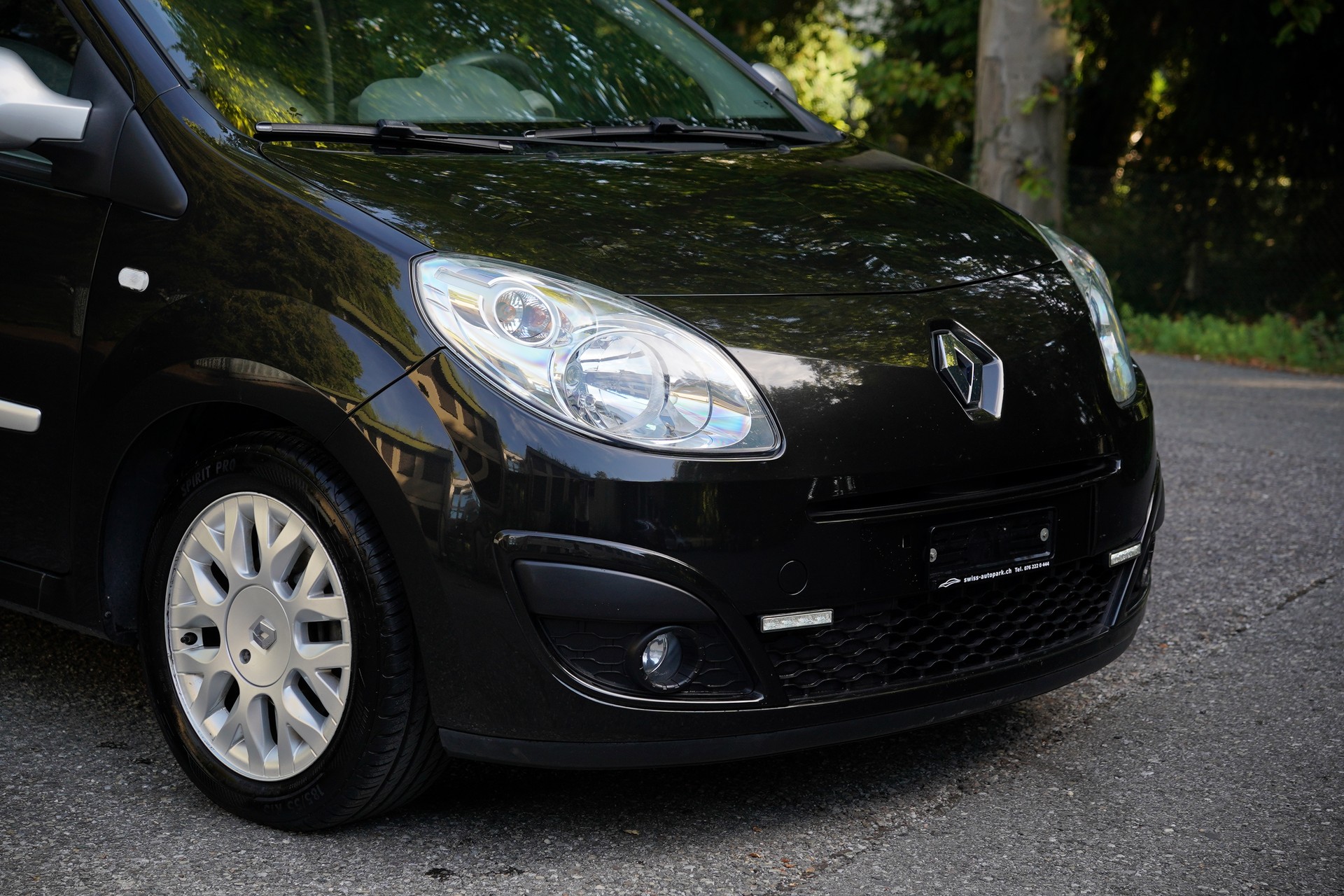 RENAULT Twingo 1.2 16V Initiale Quickshift-image-13