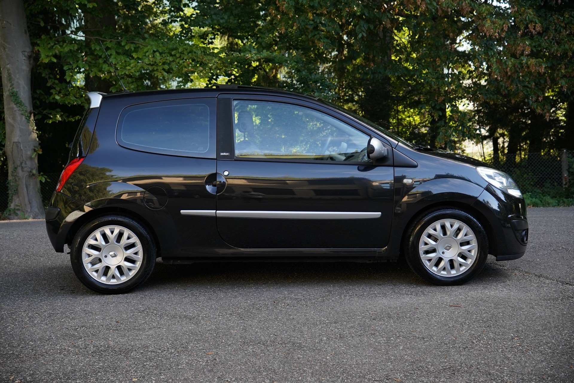 RENAULT Twingo 1.2 16V Initiale Quickshift-image-1