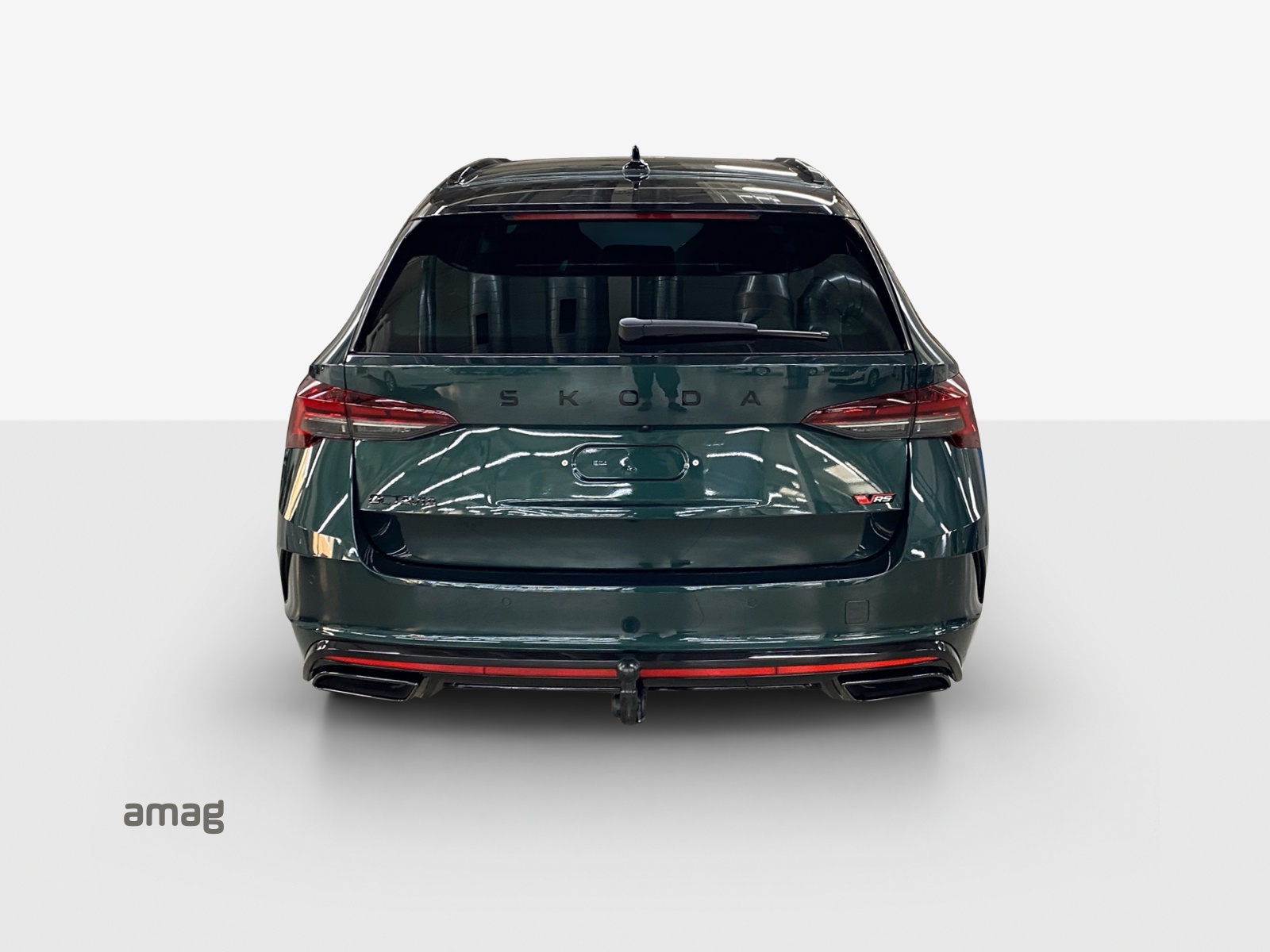 SKODA Octavia Combi 2.0 TSI DSG RS 30 Years Edition-image-3