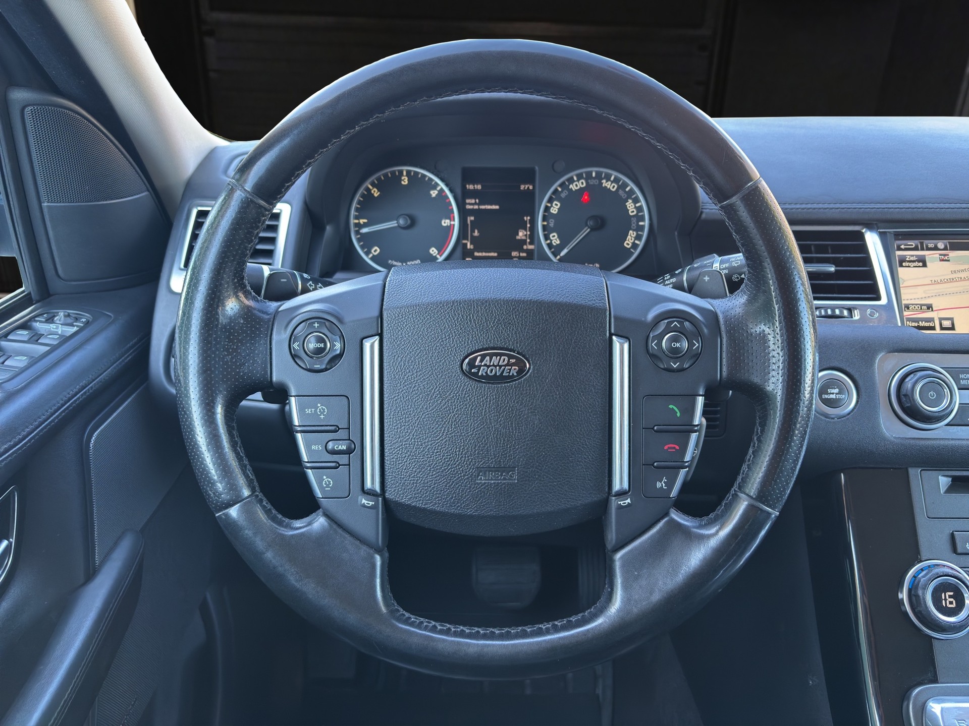 LAND ROVER Range Rover Sport 3.0 TDV6 HSE Automatic-image-11