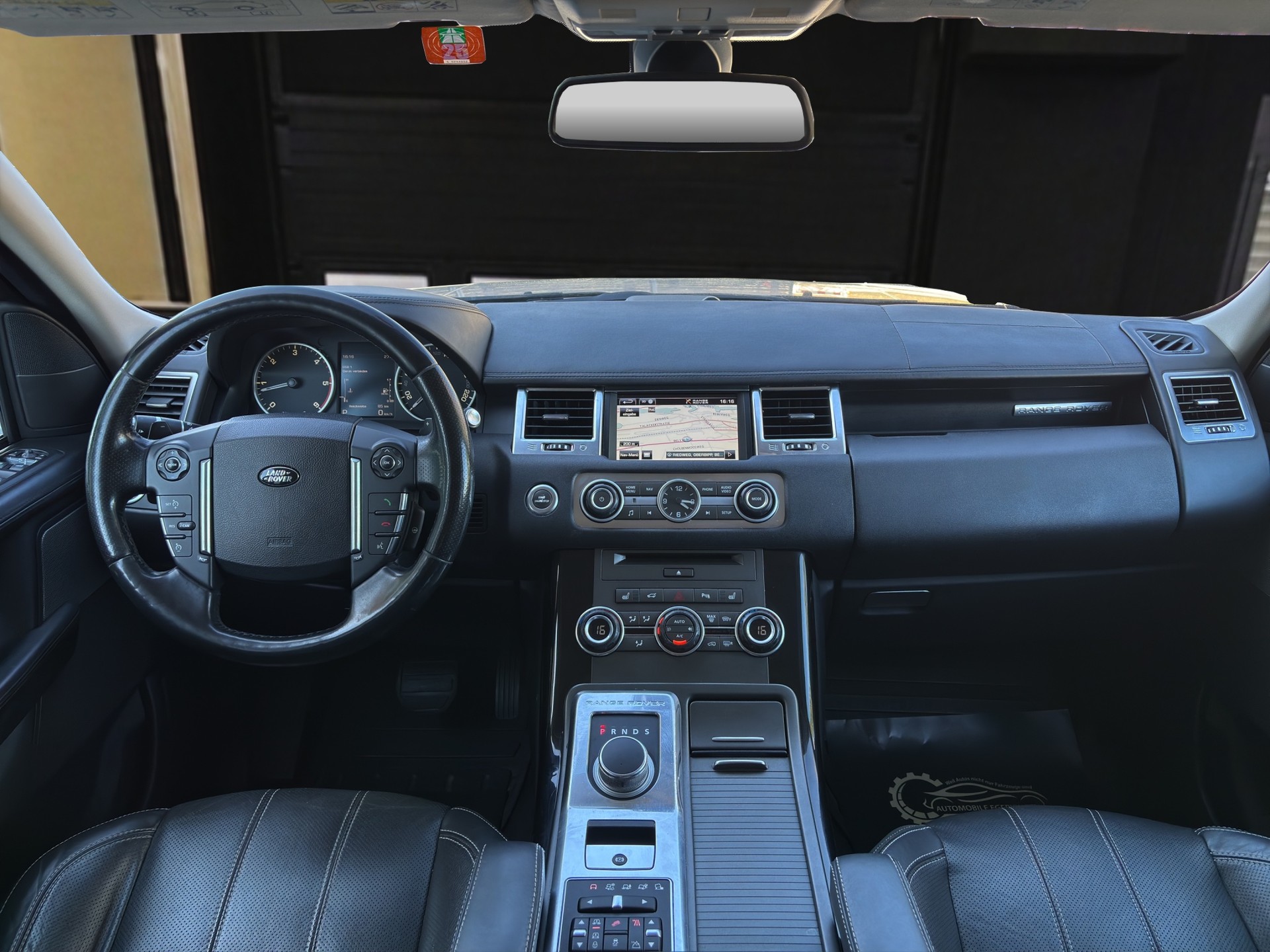 LAND ROVER Range Rover Sport 3.0 TDV6 HSE Automatic-image-10