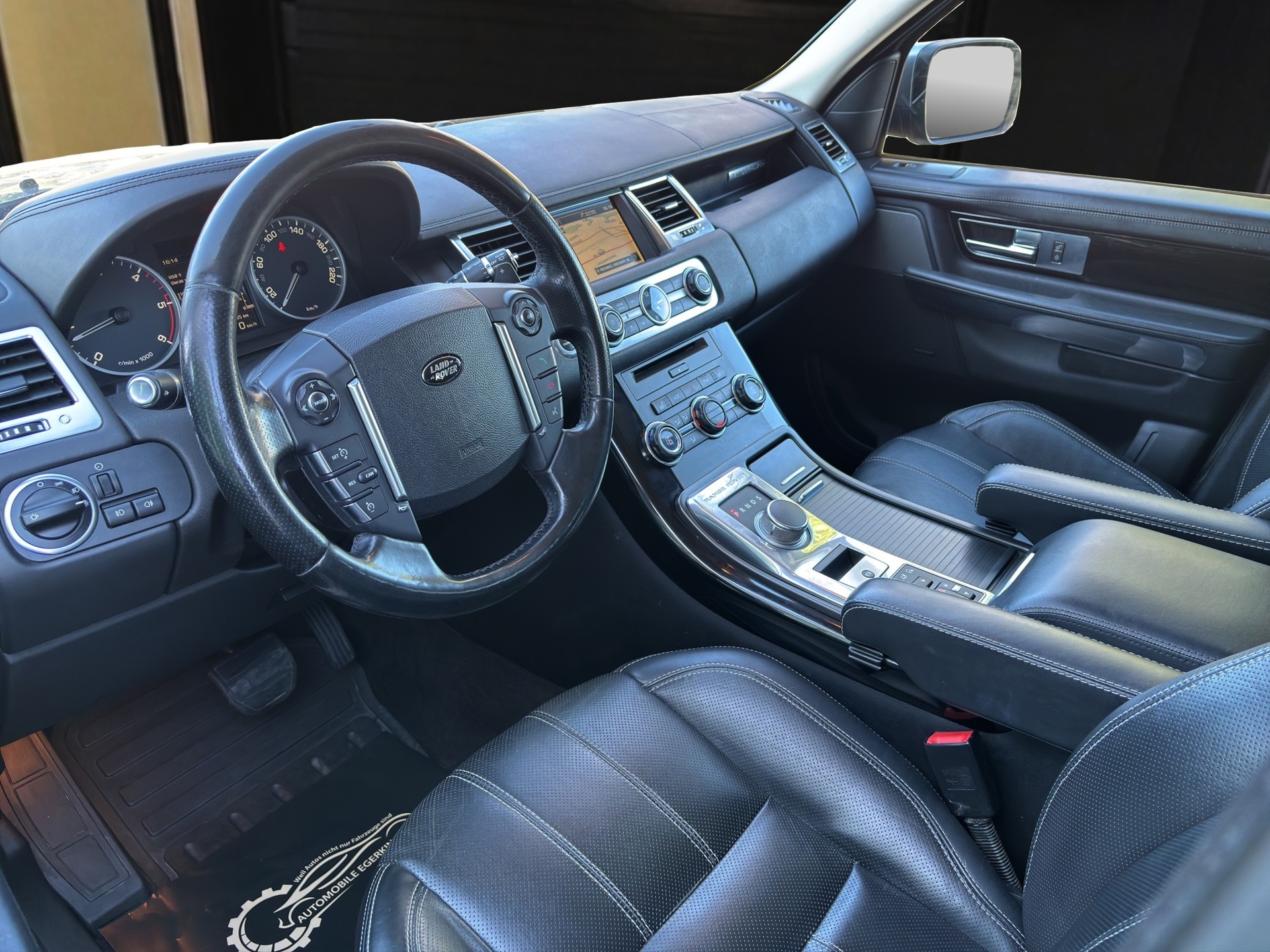 LAND ROVER Range Rover Sport 3.0 TDV6 HSE Automatic-image-8