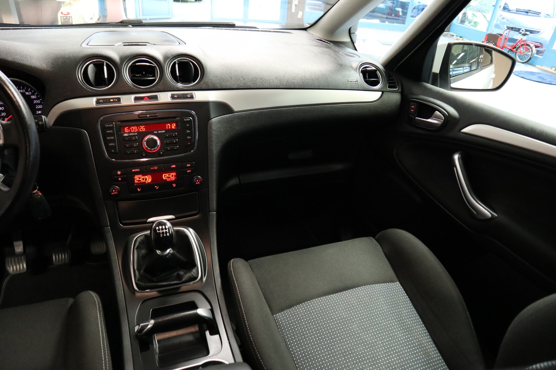 FORD S-Max 1.6 EcoB SCTi Knie Ed. S/S-image-14