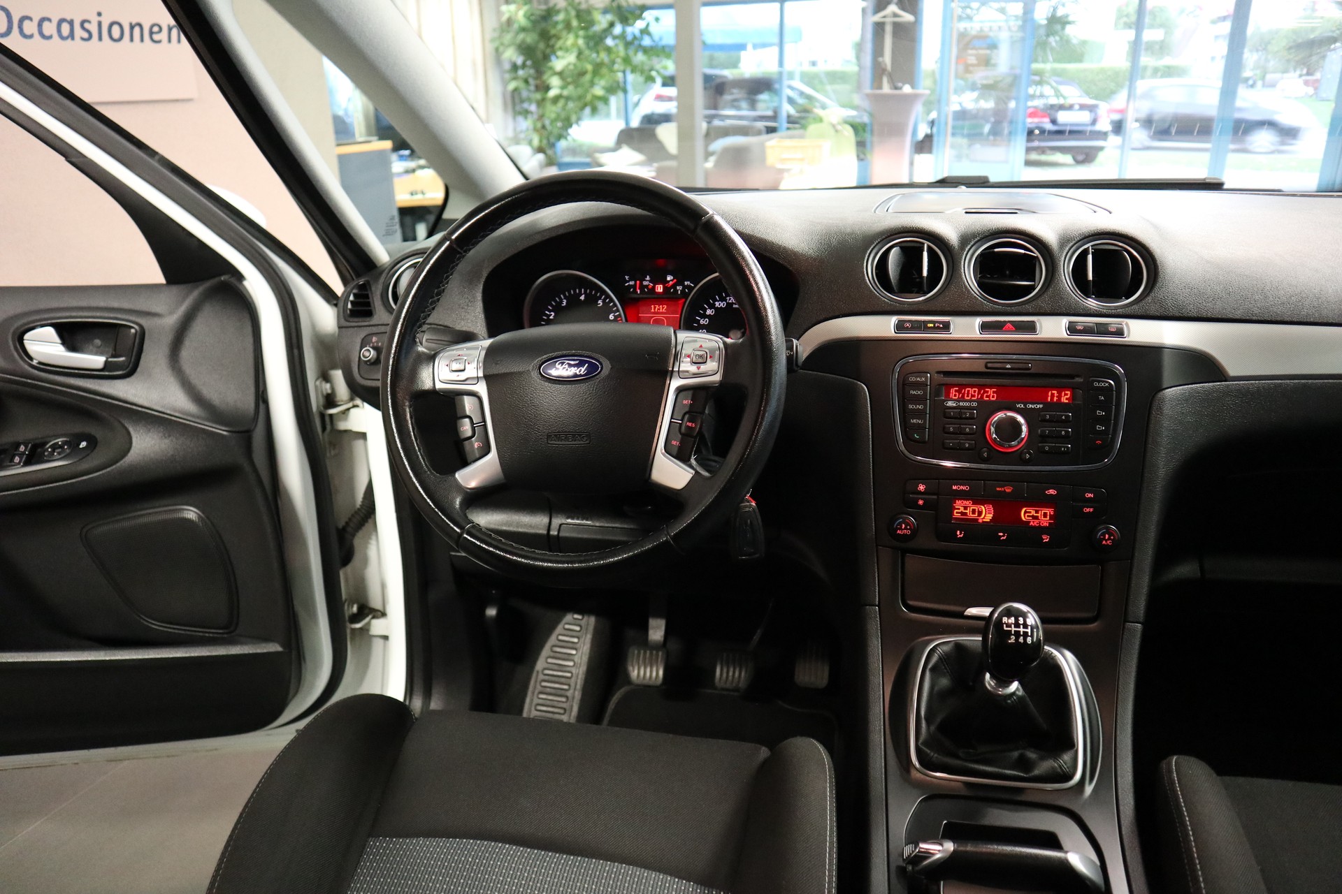 FORD S-Max 1.6 EcoB SCTi Knie Ed. S/S-image-12