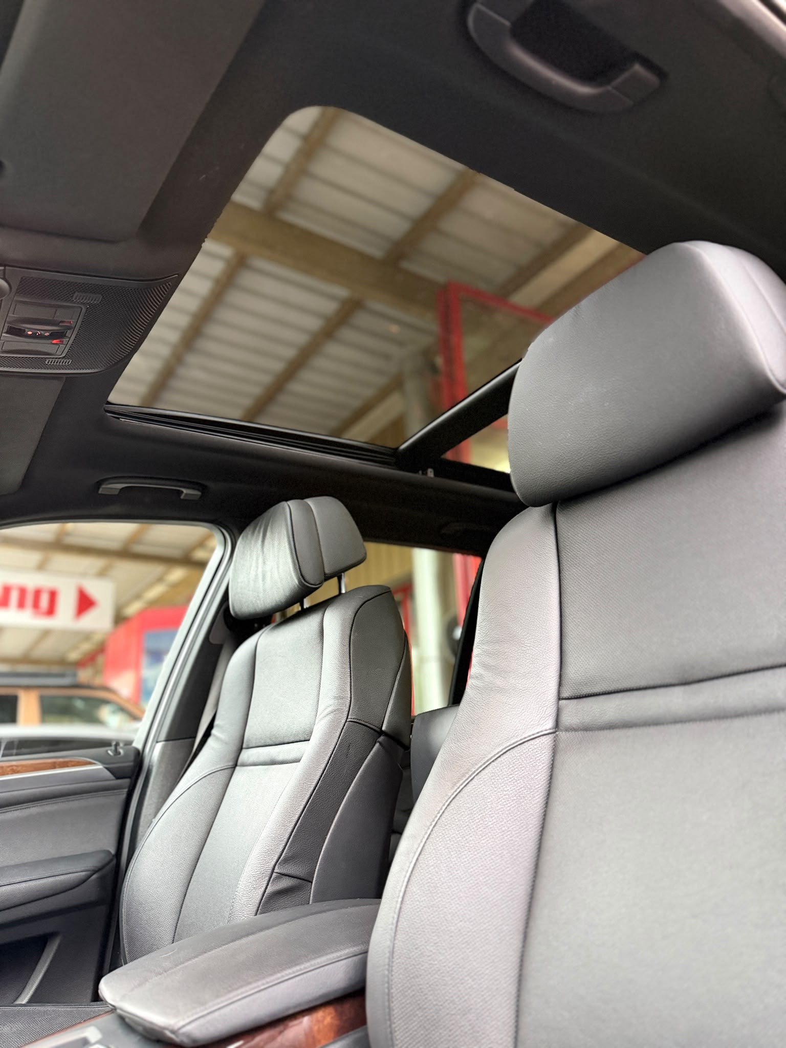 BMW X5 M50d xDrive * 7 Plätzer * UNIKAT *-image-11