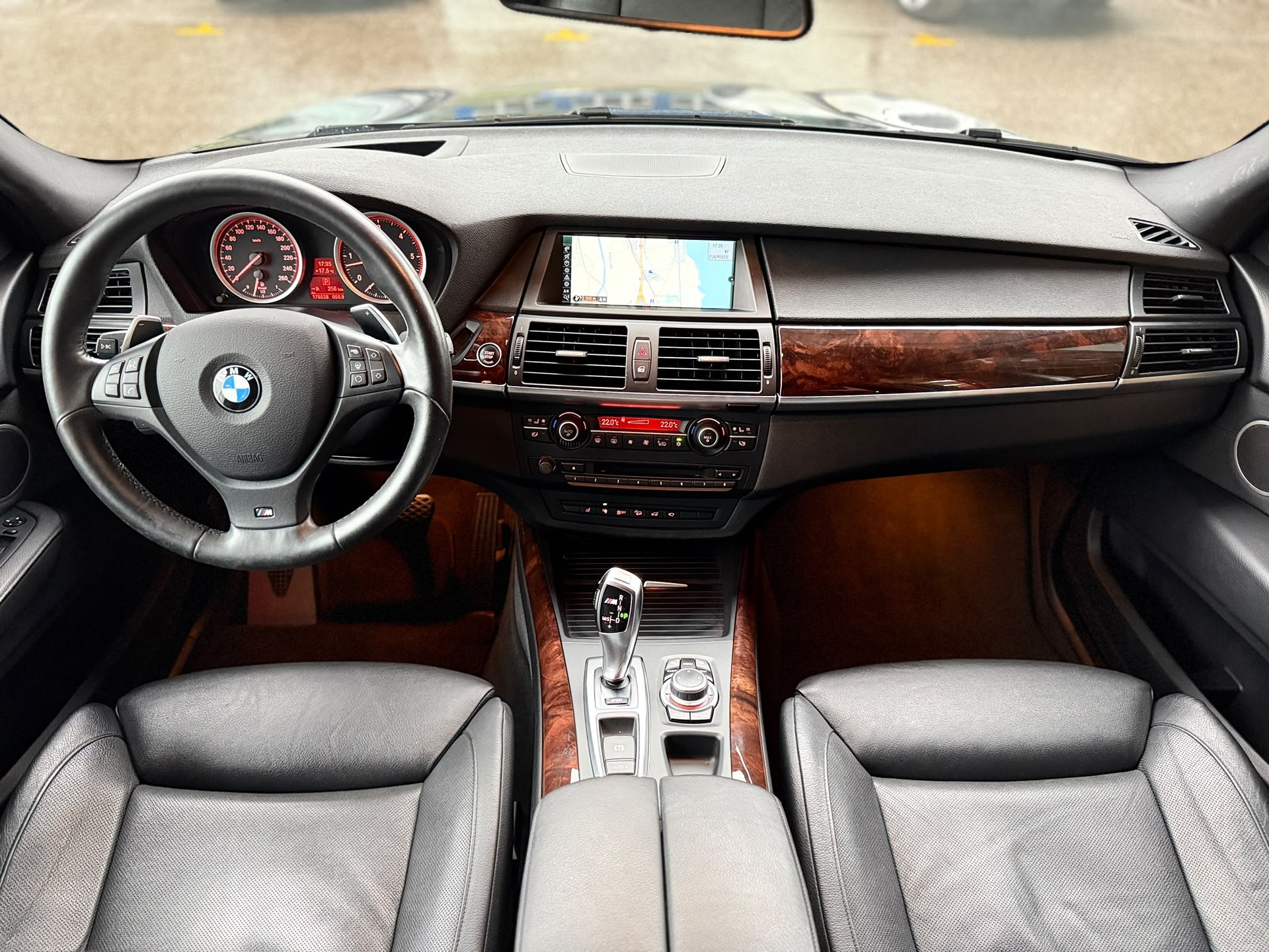 BMW X5 M50d xDrive * 7 Plätzer * UNIKAT *-image-16