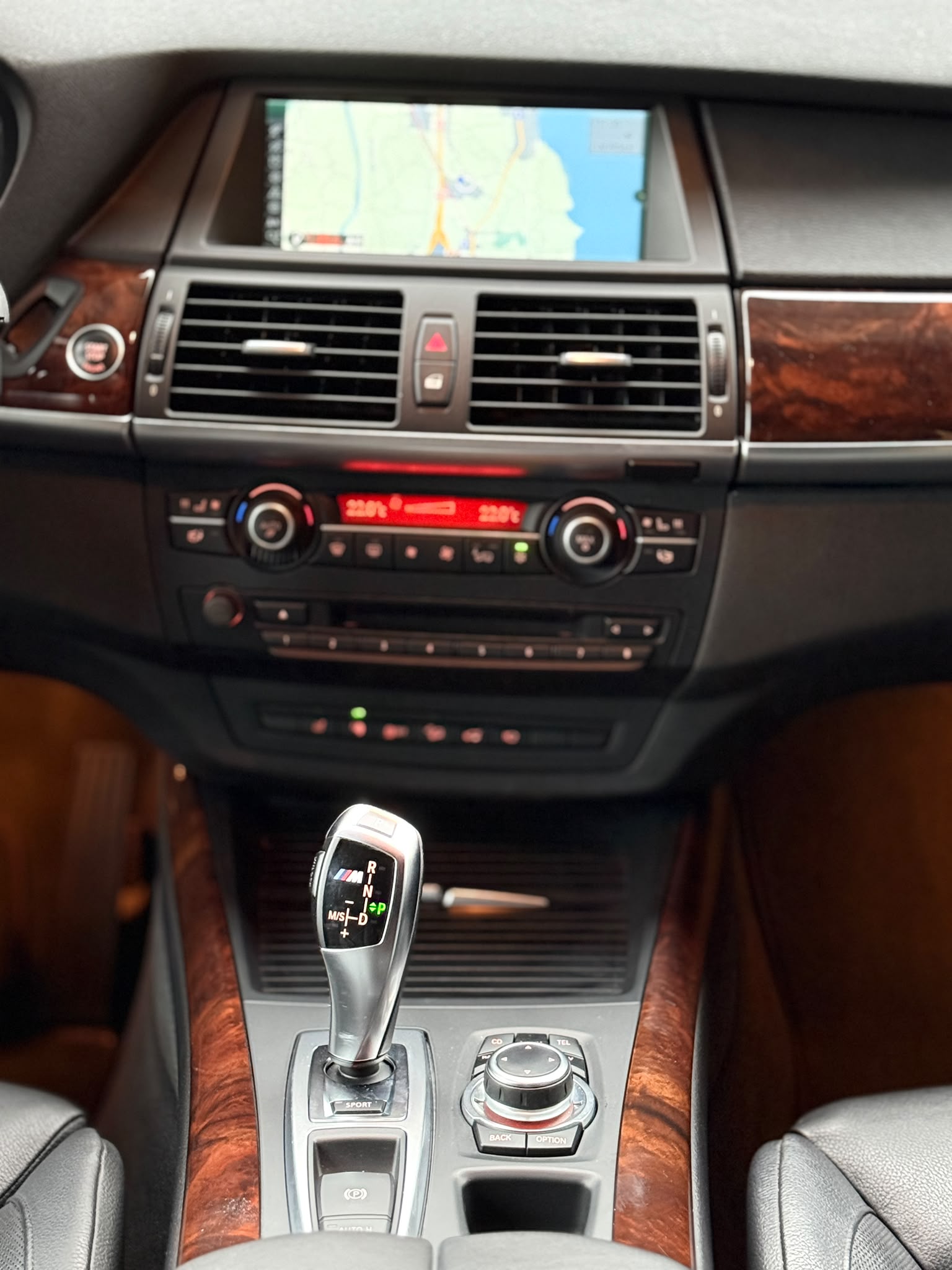 BMW X5 M50d xDrive * 7 Plätzer * UNIKAT *-image-23