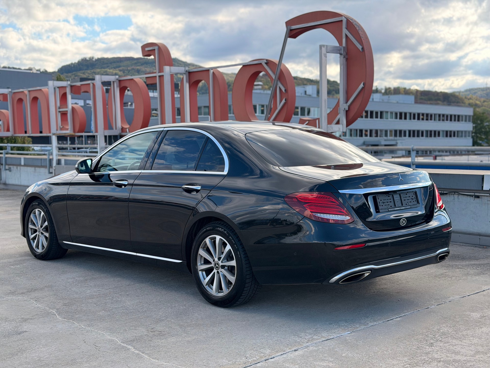 MERCEDES-BENZ E 200 9G-Tronic-image-6