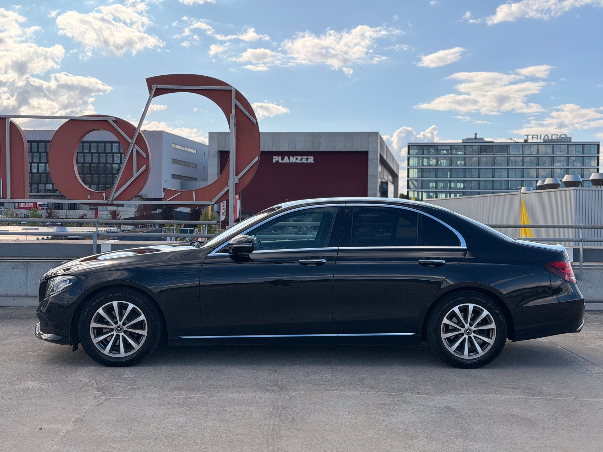 MERCEDES-BENZ E 200 9G-Tronic-image-5