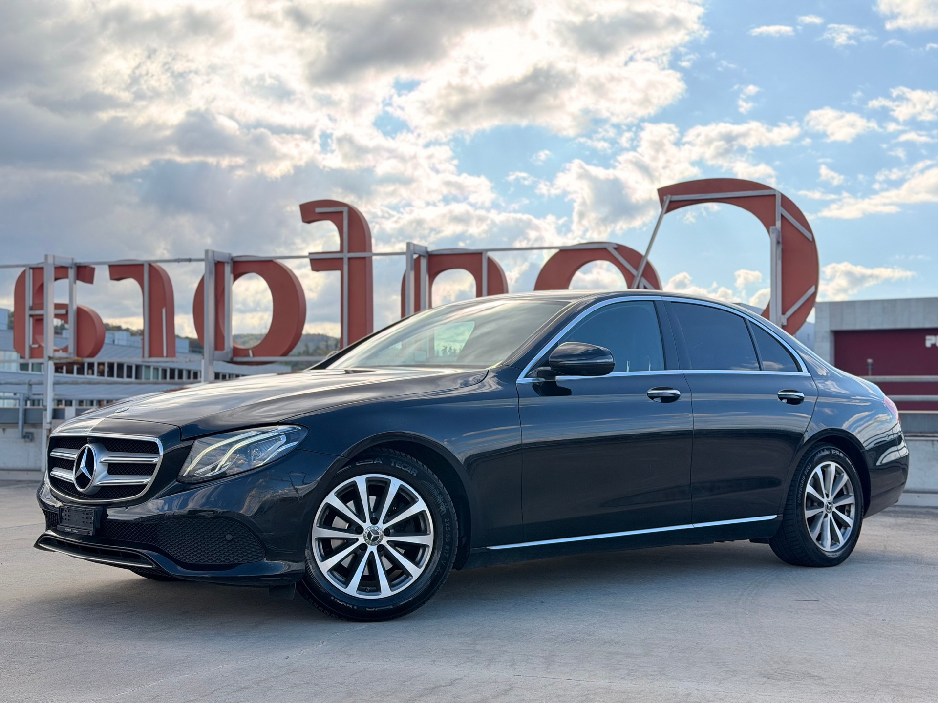 MERCEDES-BENZ E 200 9G-Tronic-image-0