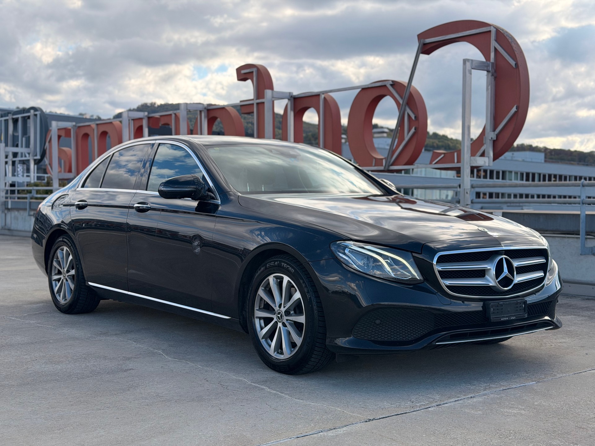 MERCEDES-BENZ E 200 9G-Tronic-image-1