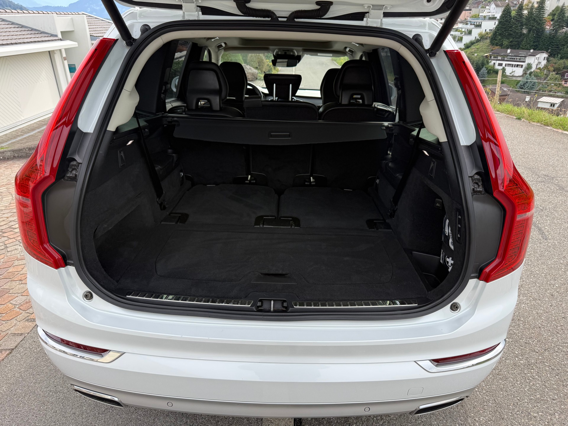 VOLVO 2.0 D5 Inscription 7P. AWD-image-6