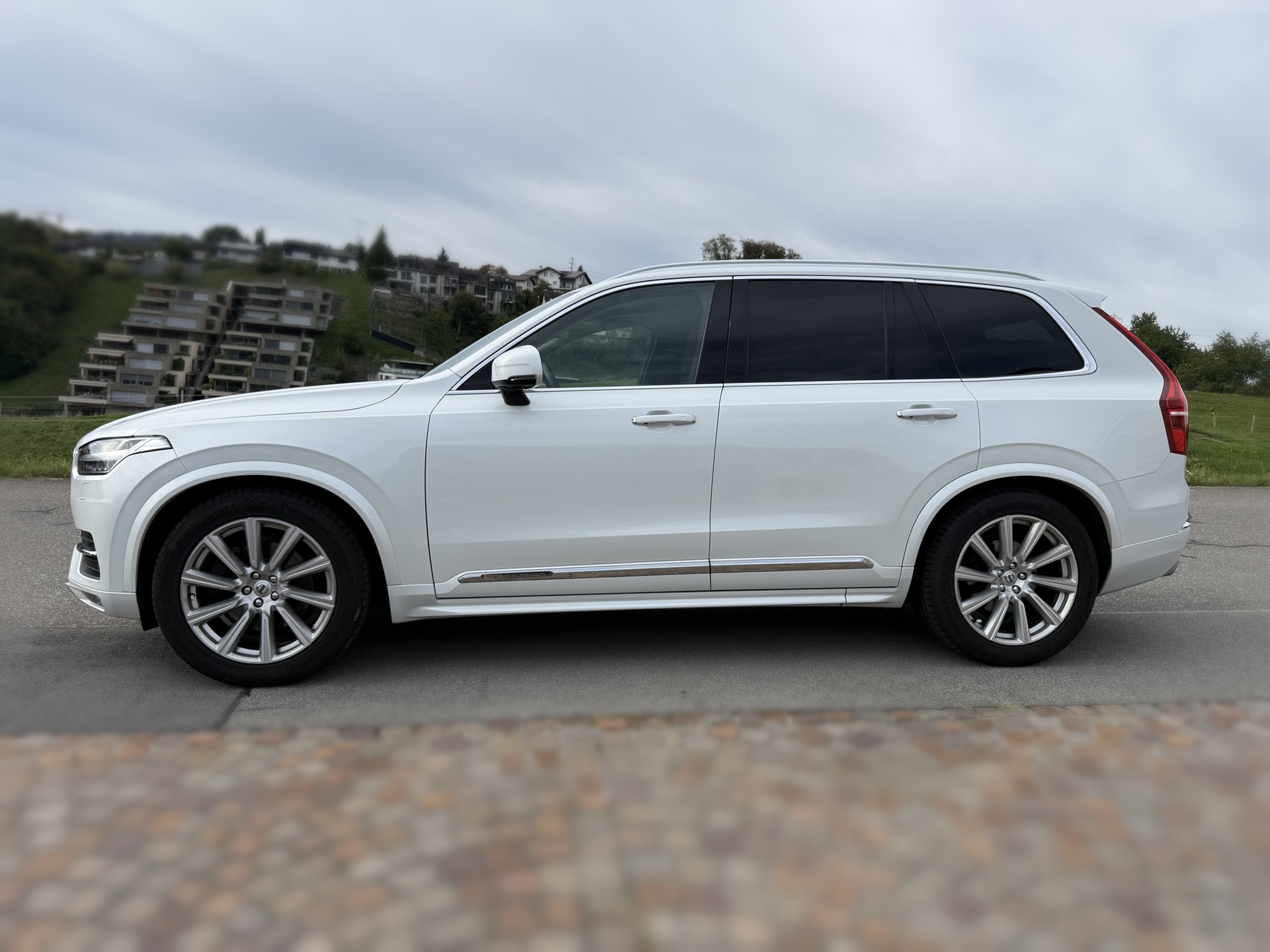VOLVO 2.0 D5 Inscription 7P. AWD-image-2