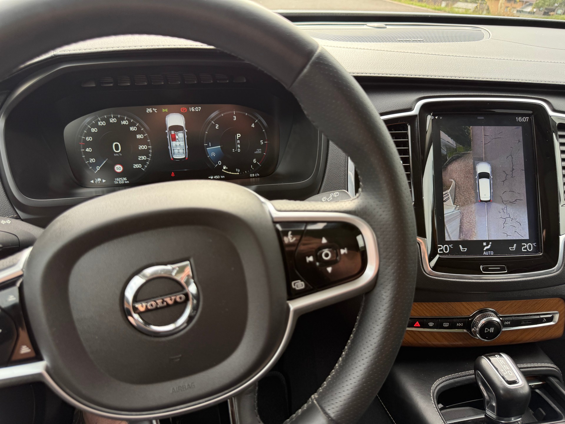 VOLVO 2.0 D5 Inscription 7P. AWD-image-9