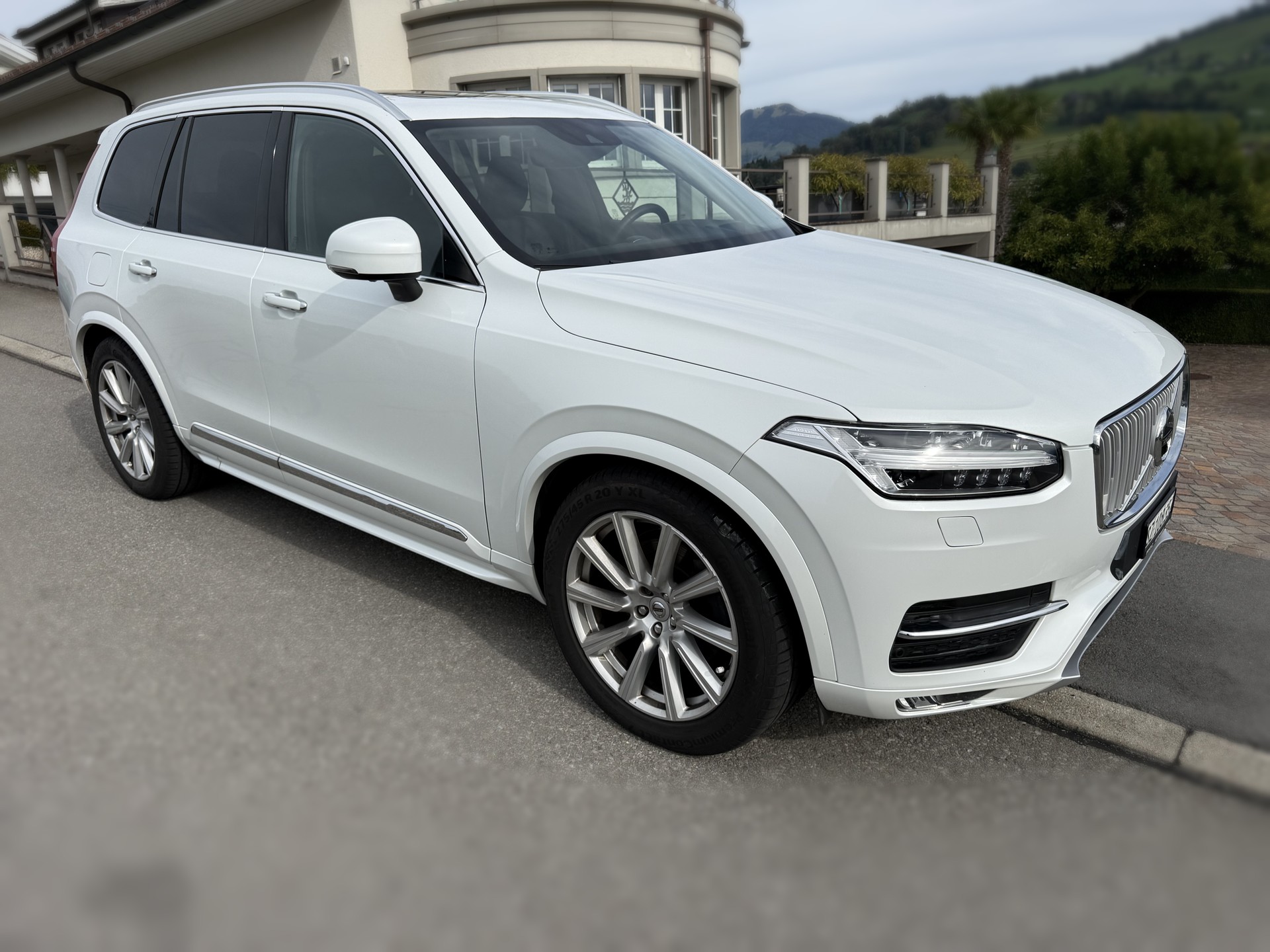 VOLVO 2.0 D5 Inscription 7P. AWD-image-0