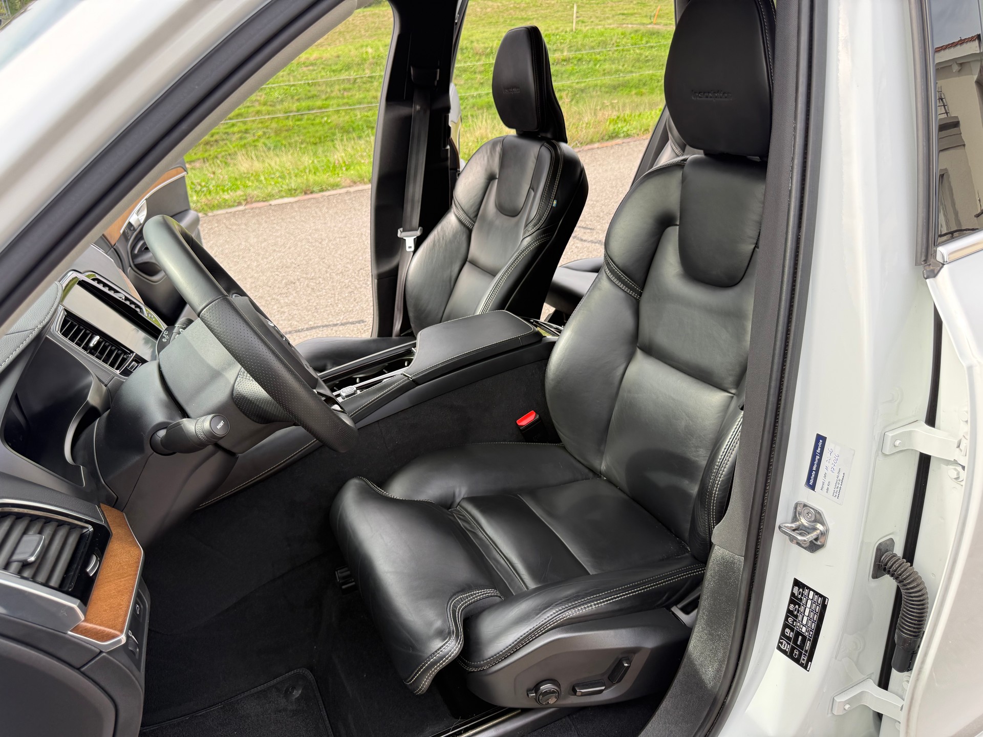 VOLVO 2.0 D5 Inscription 7P. AWD-image-7
