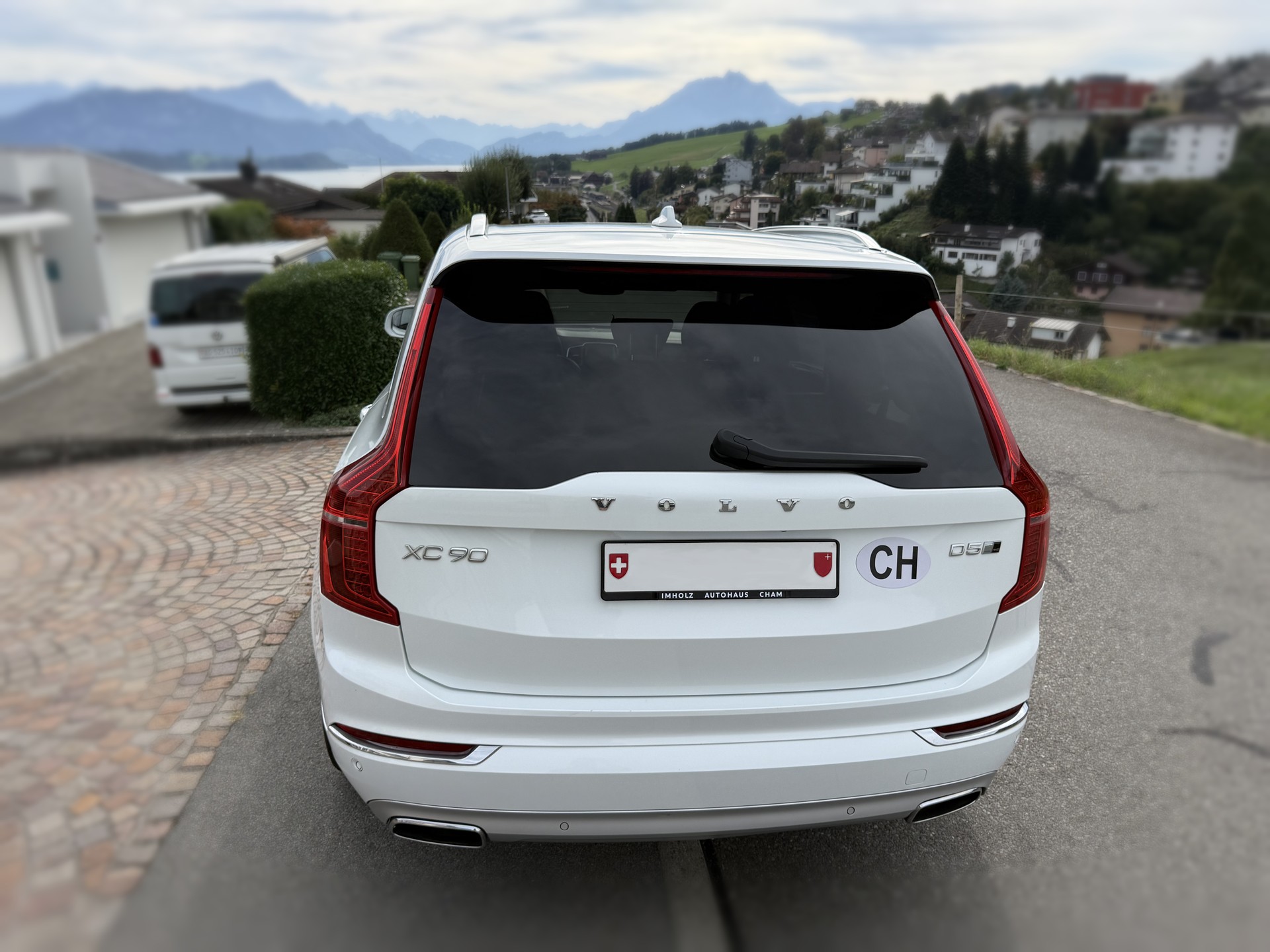 VOLVO 2.0 D5 Inscription 7P. AWD-image-3
