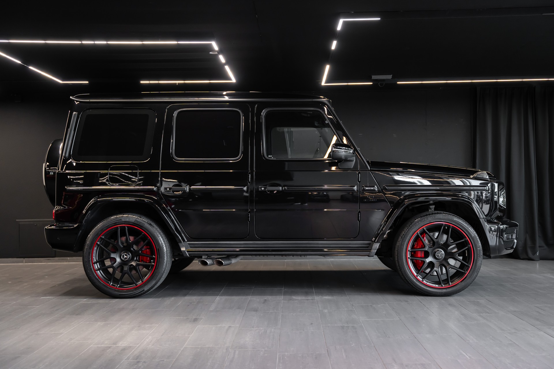 MERCEDES-BENZ G 63 AMG Speedshift Plus G-Tronic / CH Auto / Gratis Service / Night Paket II / Carbon Paket / Burmester / Schiebedach-image-2