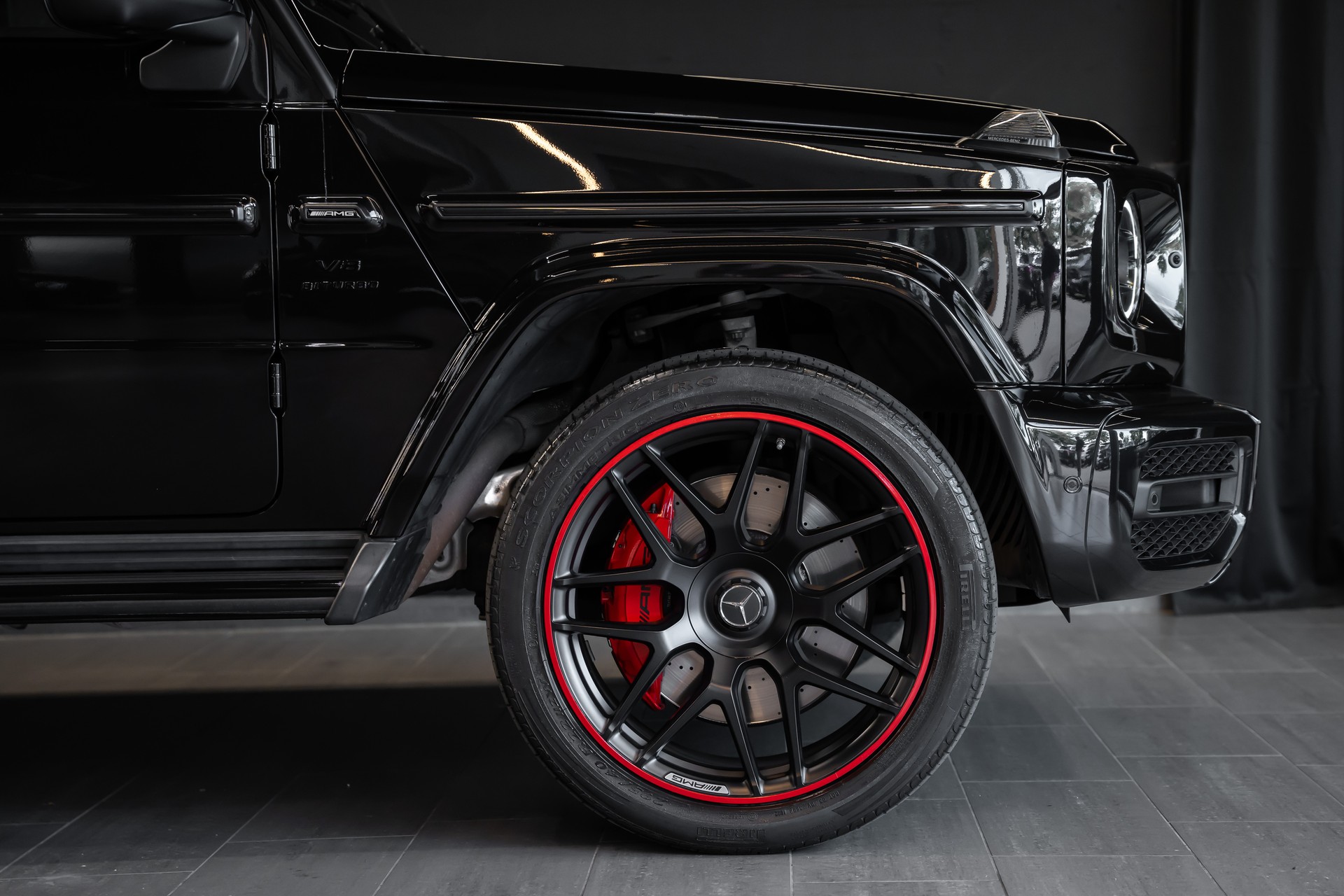 MERCEDES-BENZ G 63 AMG Speedshift Plus G-Tronic / CH Auto / Gratis Service / Night Paket II / Carbon Paket / Burmester / Schiebedach-image-3