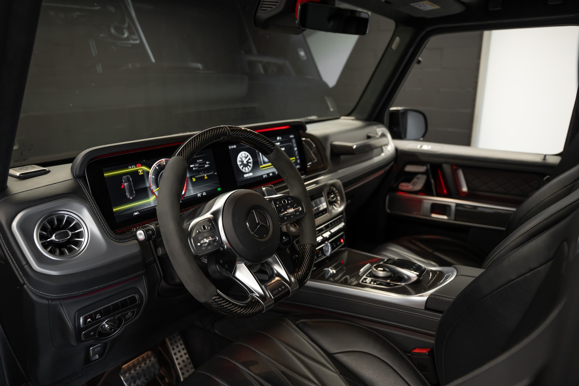 MERCEDES-BENZ G 63 AMG Speedshift Plus G-Tronic / CH Auto / Gratis Service / Night Paket II / Carbon Paket / Burmester / Schiebedach-image-9