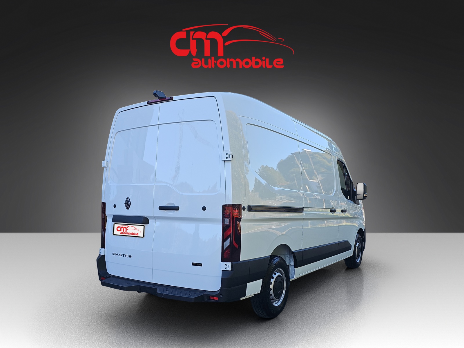 RENAULT Master E-Tech 35 EV 87kWh L2H2-image-2