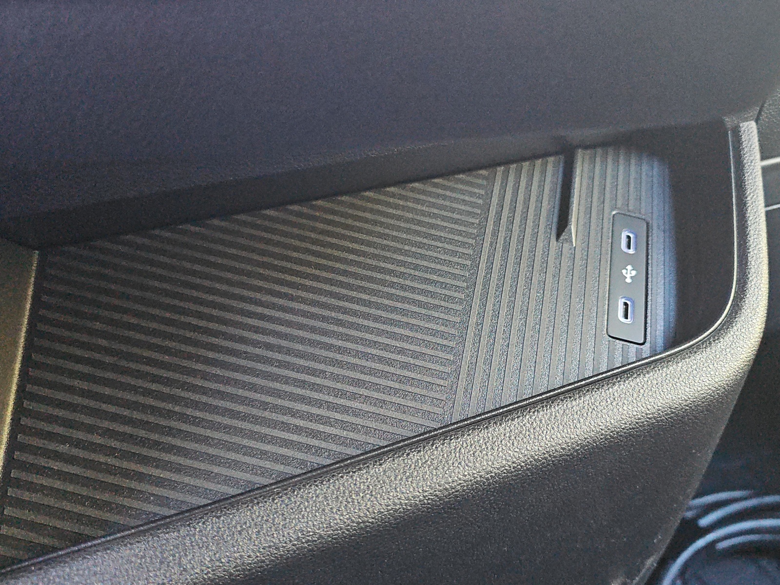 RENAULT Master E-Tech 35 EV 87kWh L2H2-image-24