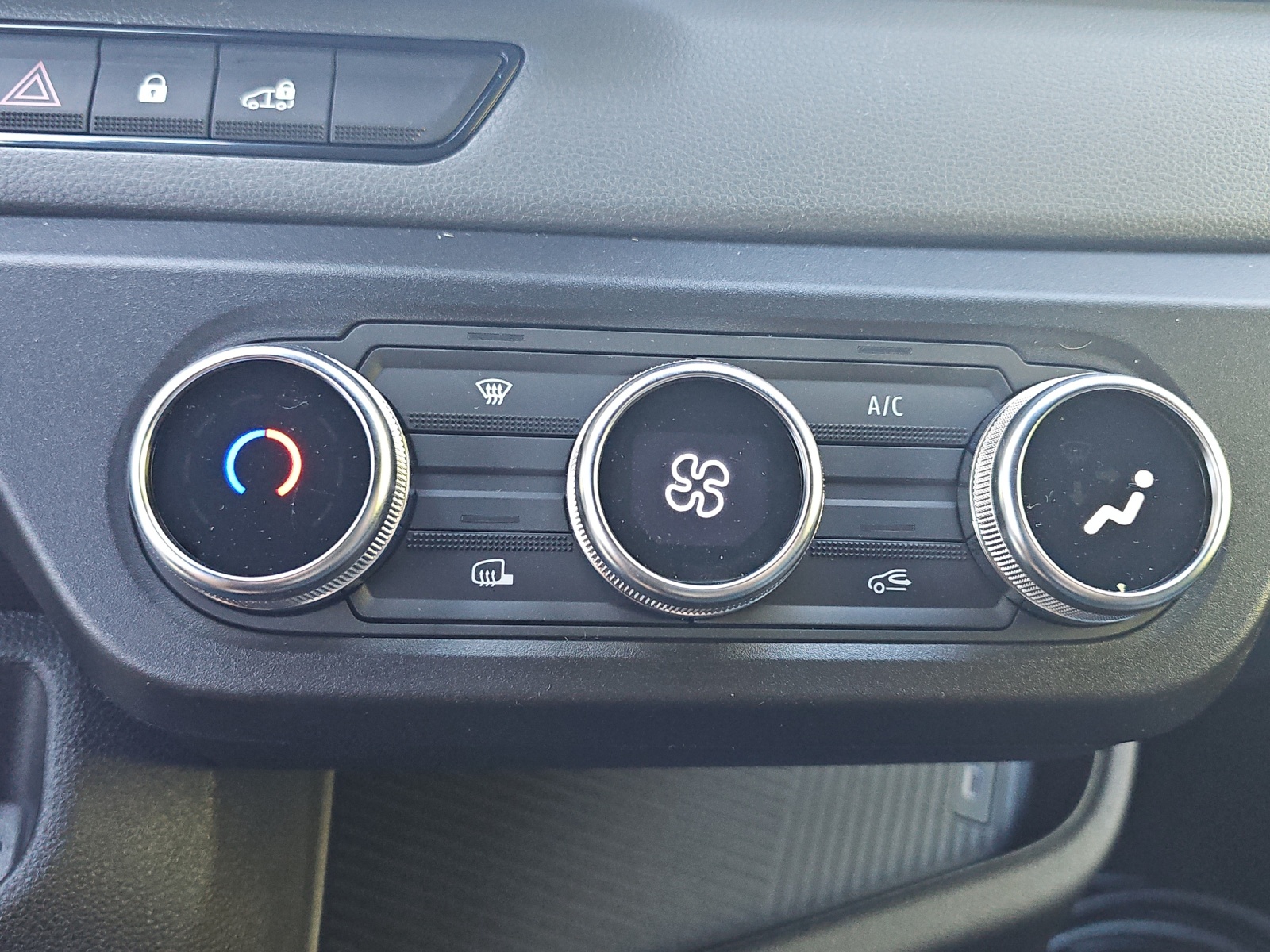 RENAULT Master E-Tech 35 EV 87kWh L2H2-image-25