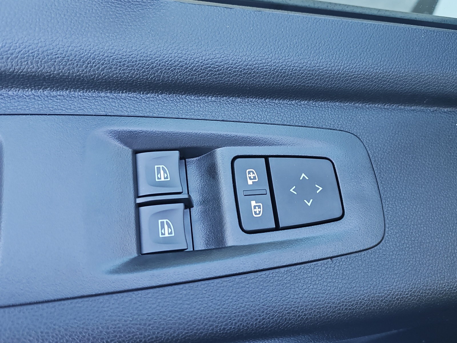 RENAULT Master E-Tech 35 EV 87kWh L2H2-image-13