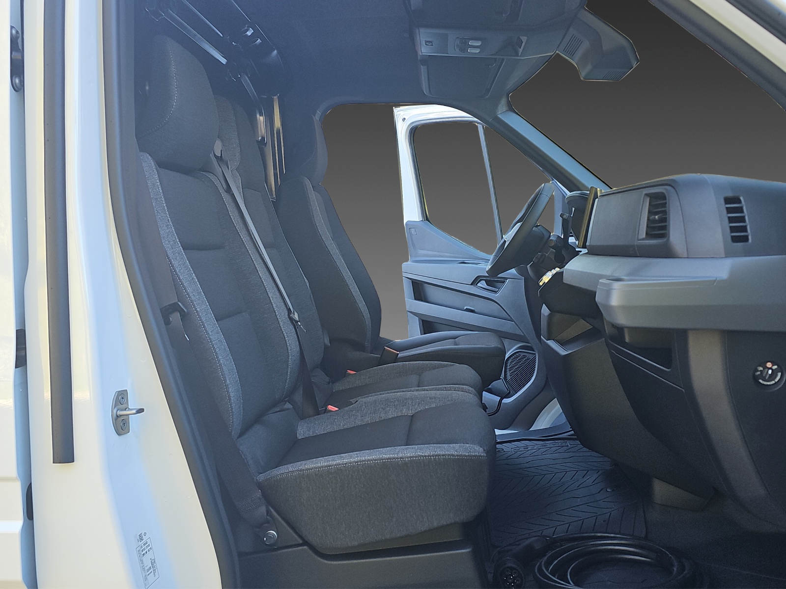 RENAULT Master E-Tech 35 EV 87kWh L2H2-image-18