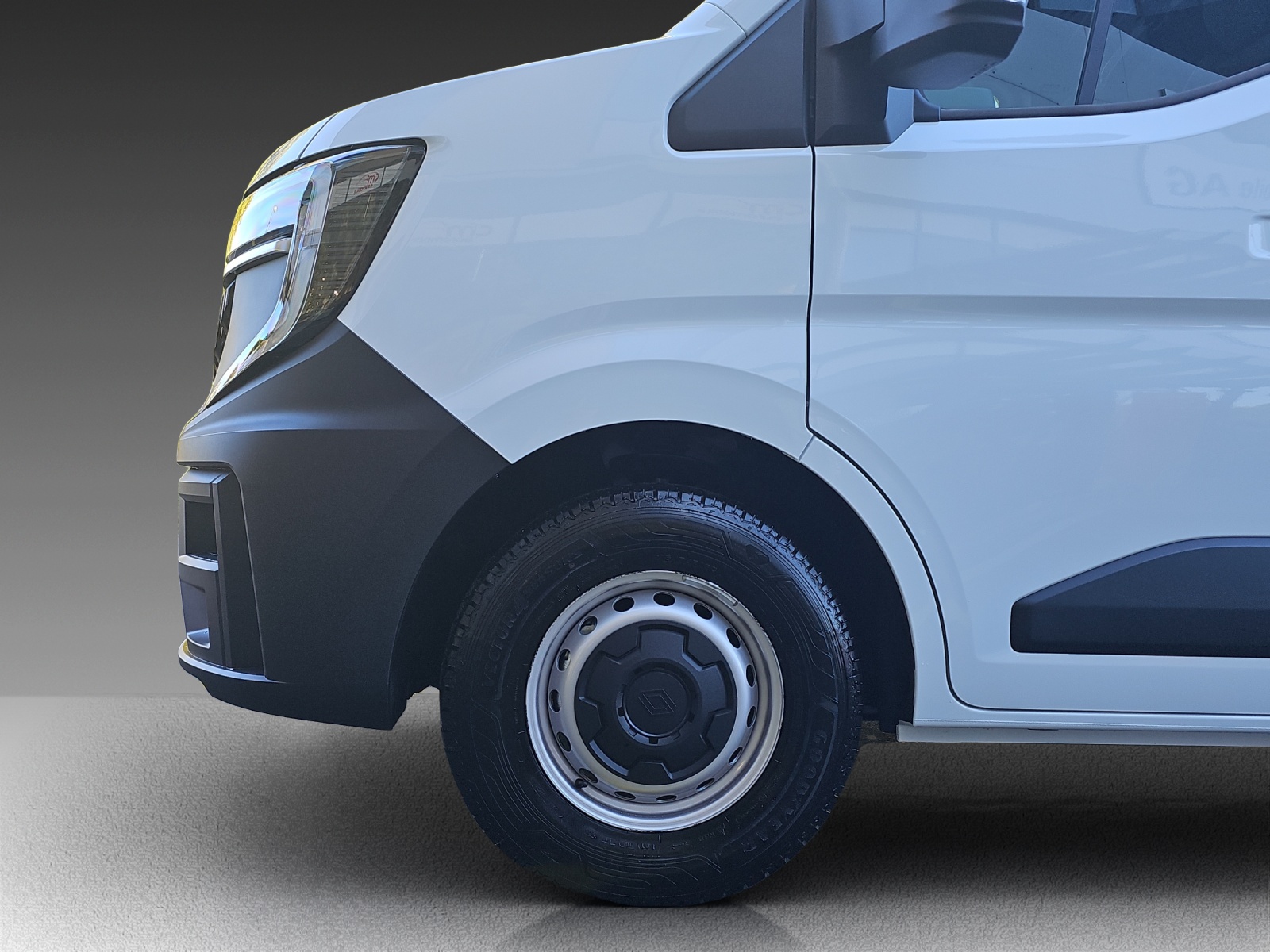 RENAULT Master E-Tech 35 EV 87kWh L2H2-image-26