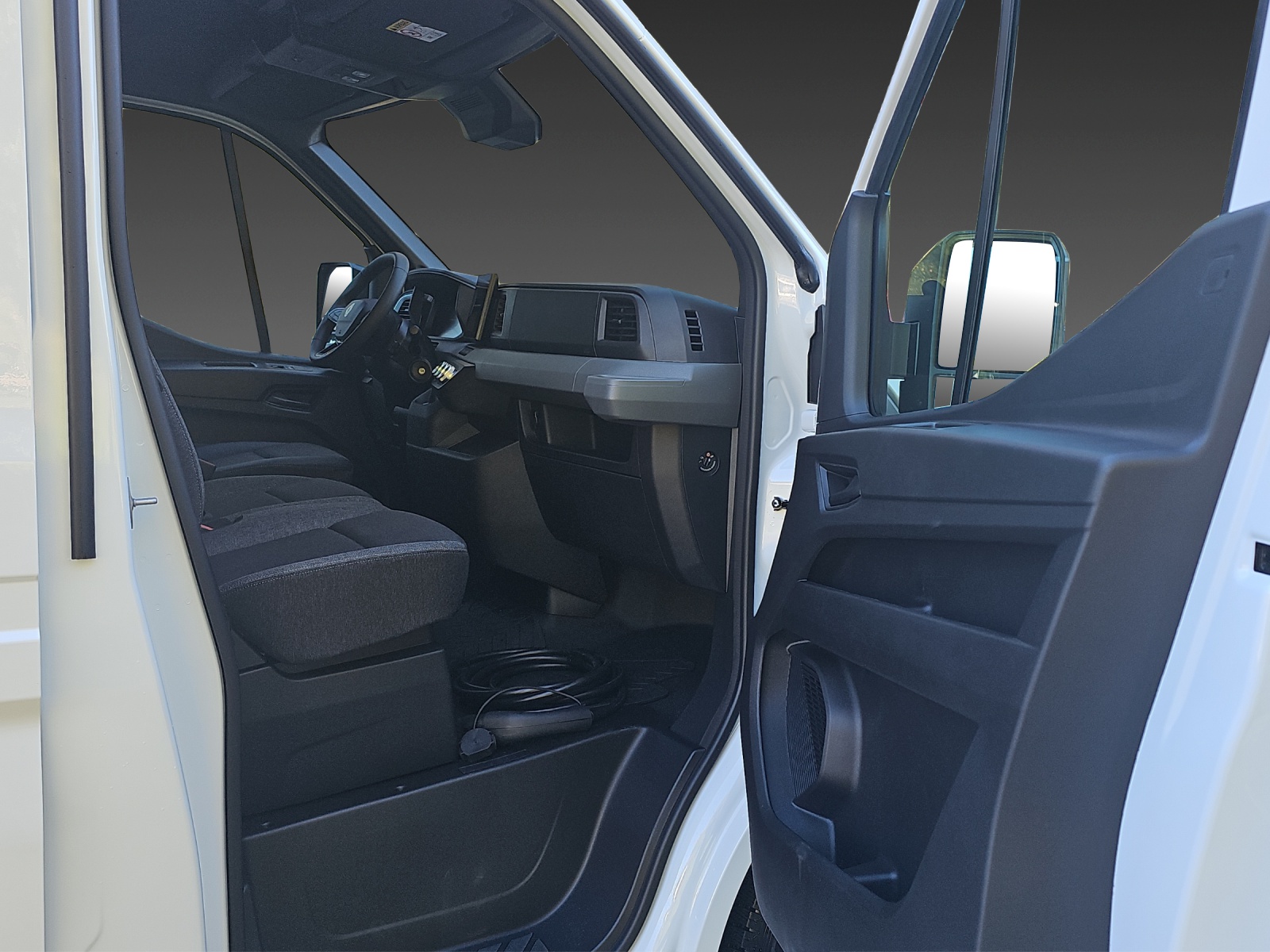 RENAULT Master E-Tech 35 EV 87kWh L2H2-image-17