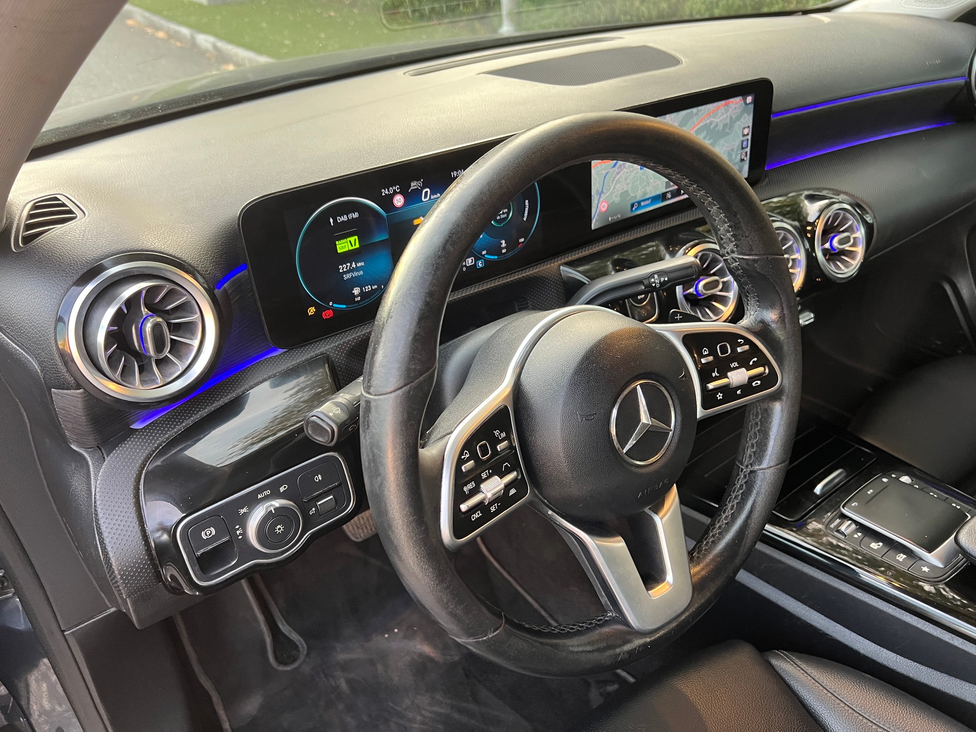 MERCEDES-BENZ A 200 7G-DCT-image-6