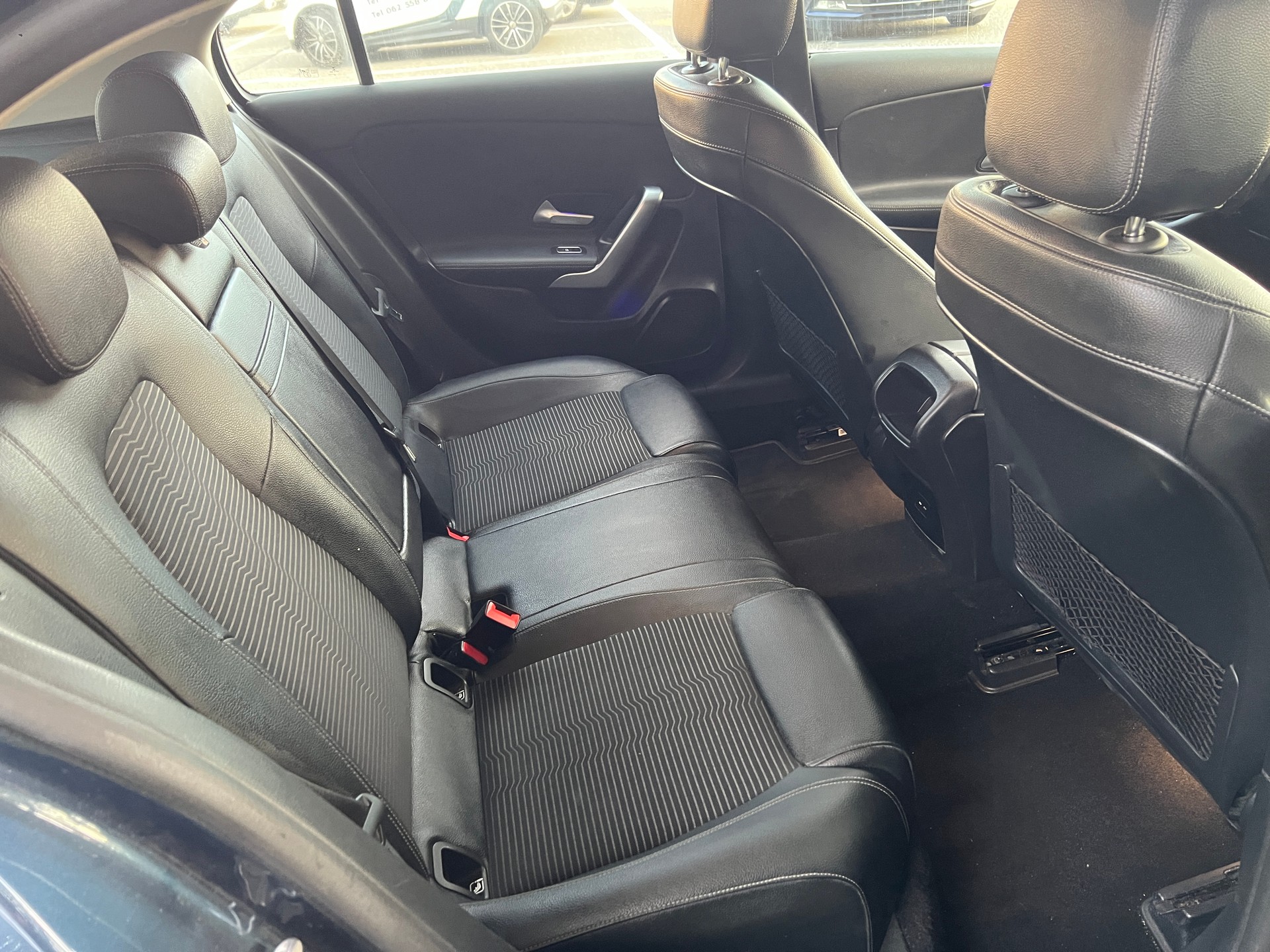 MERCEDES-BENZ A 200 7G-DCT-image-11