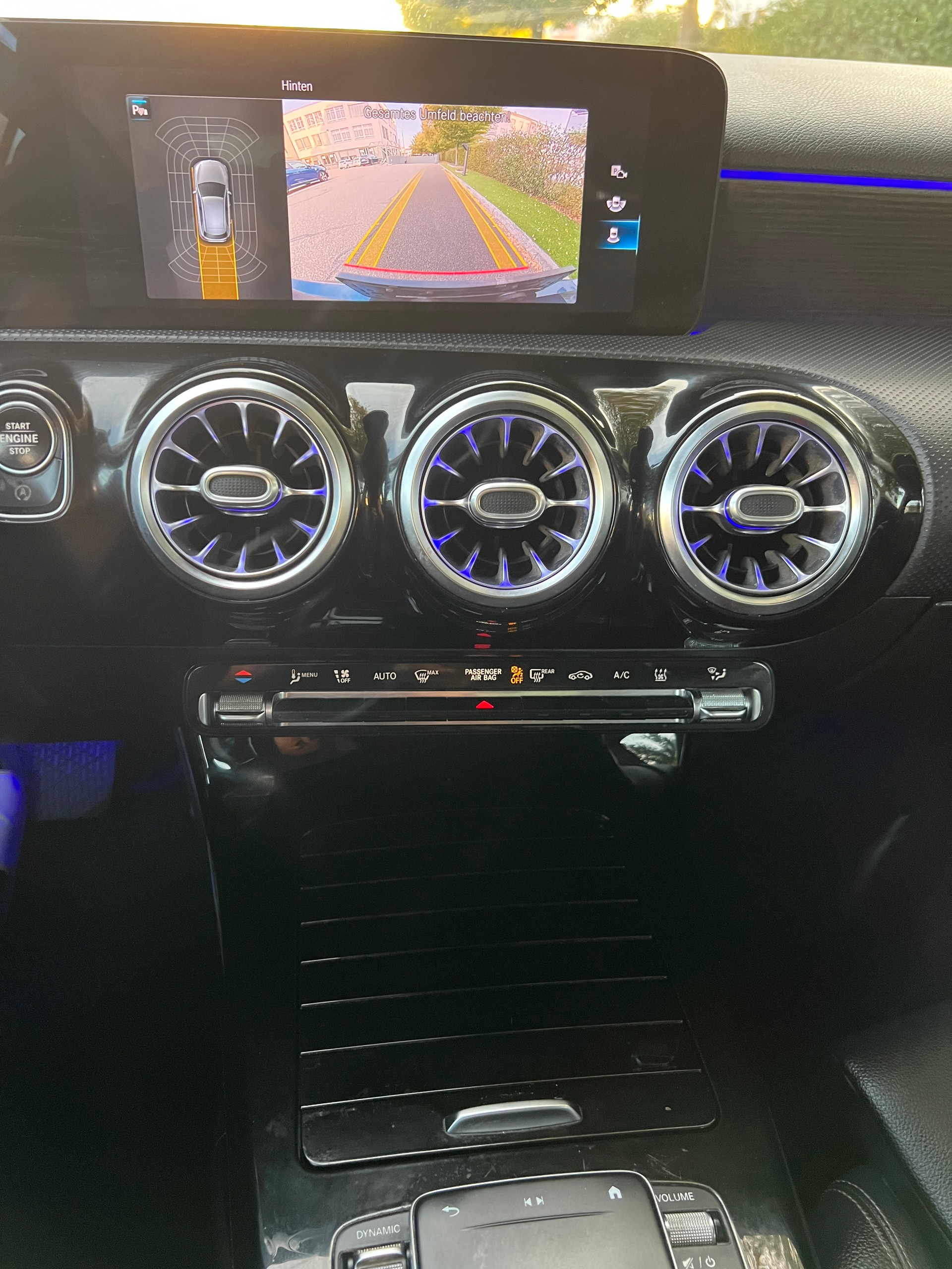 MERCEDES-BENZ A 200 7G-DCT-image-7