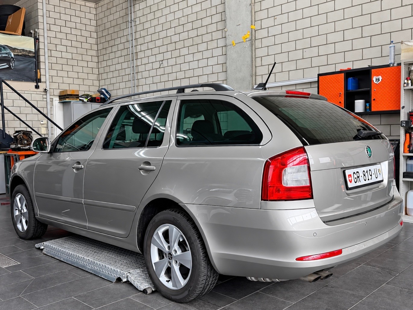 SKODA Octavia Combi 1.8 TSI Swiss Adventure 4x4-image-3