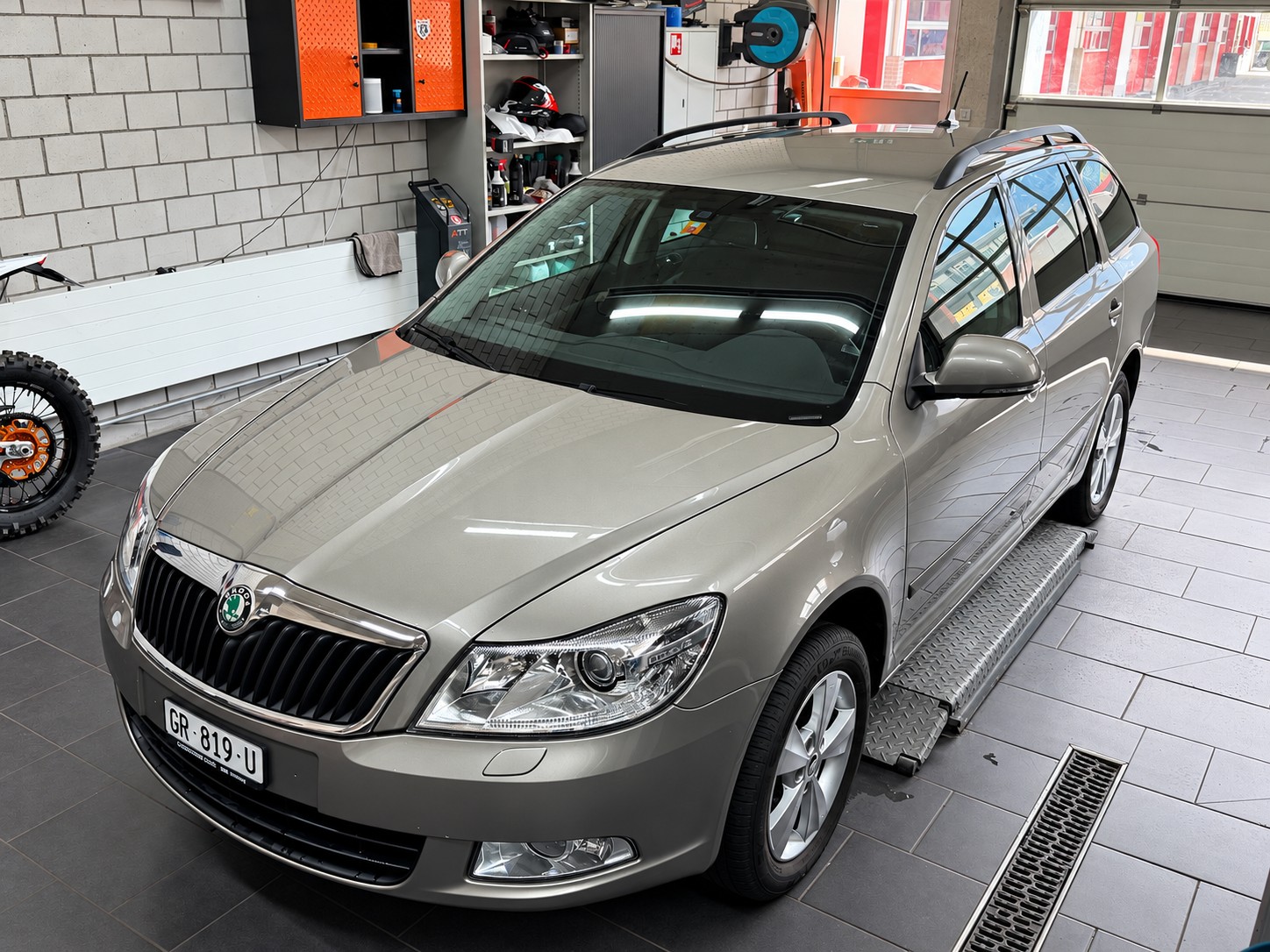 SKODA Octavia Combi 1.8 TSI Swiss Adventure 4x4-image-6