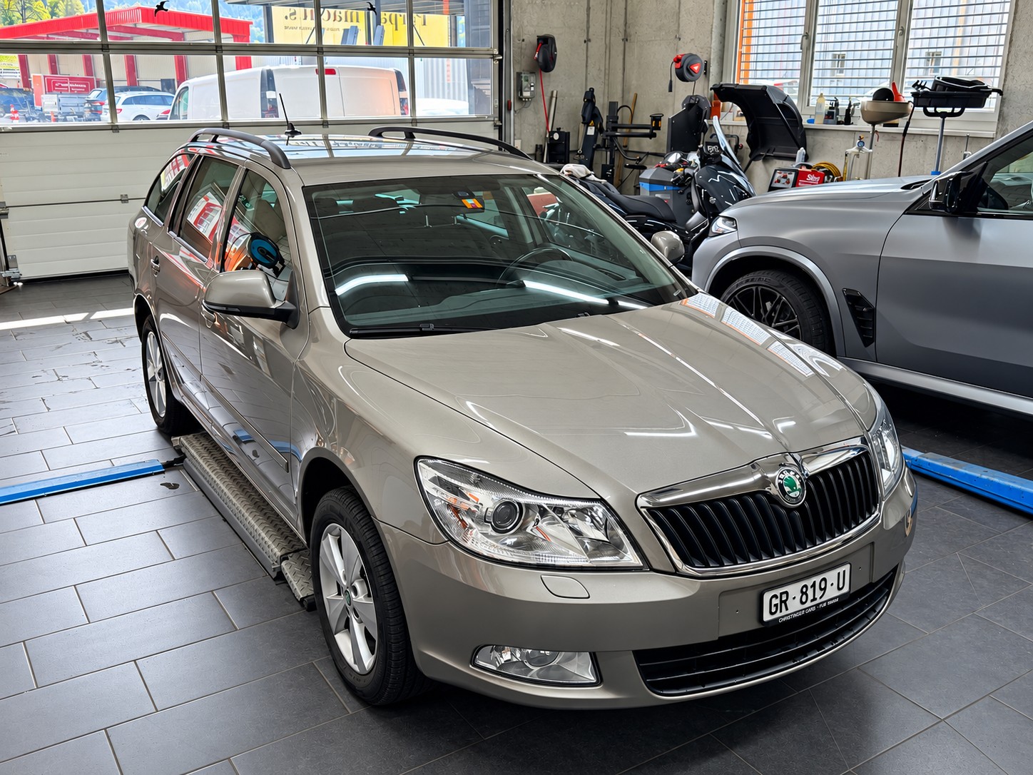 SKODA Octavia Combi 1.8 TSI Swiss Adventure 4x4-image-0