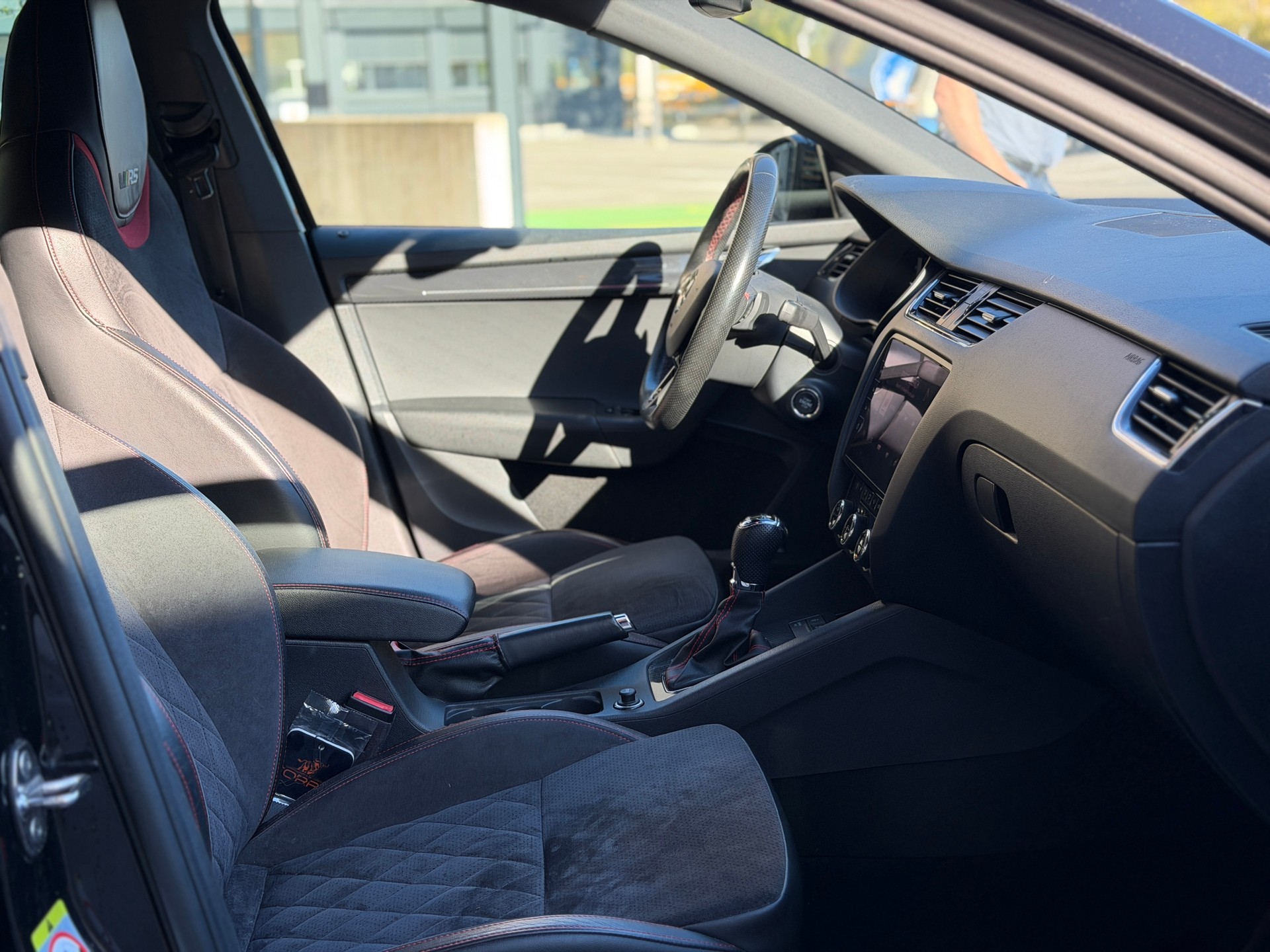SKODA Octavia Combi 2.0 TDI RS DSG-image-25