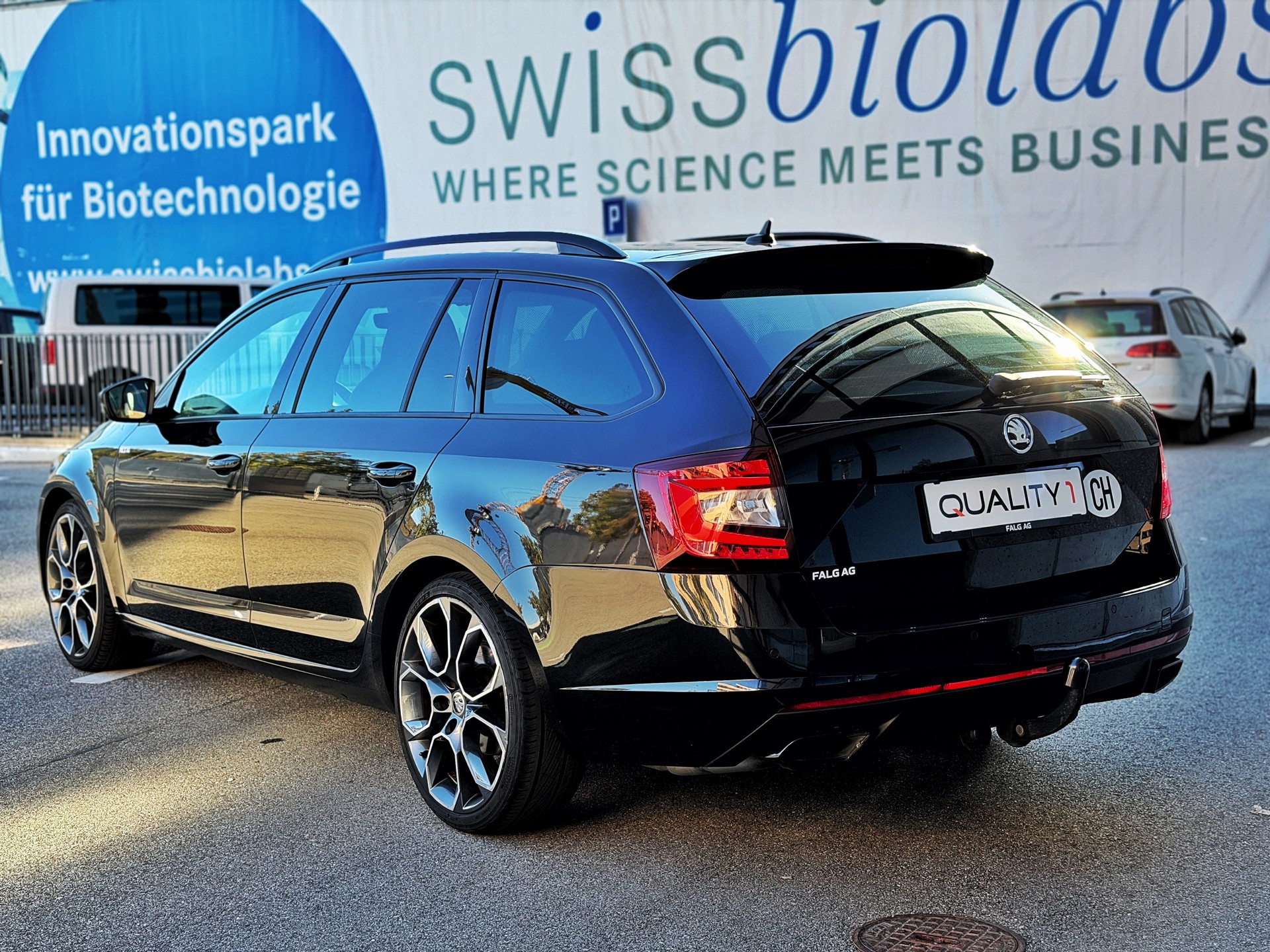 SKODA Octavia Combi 2.0 TDI RS DSG-image-2