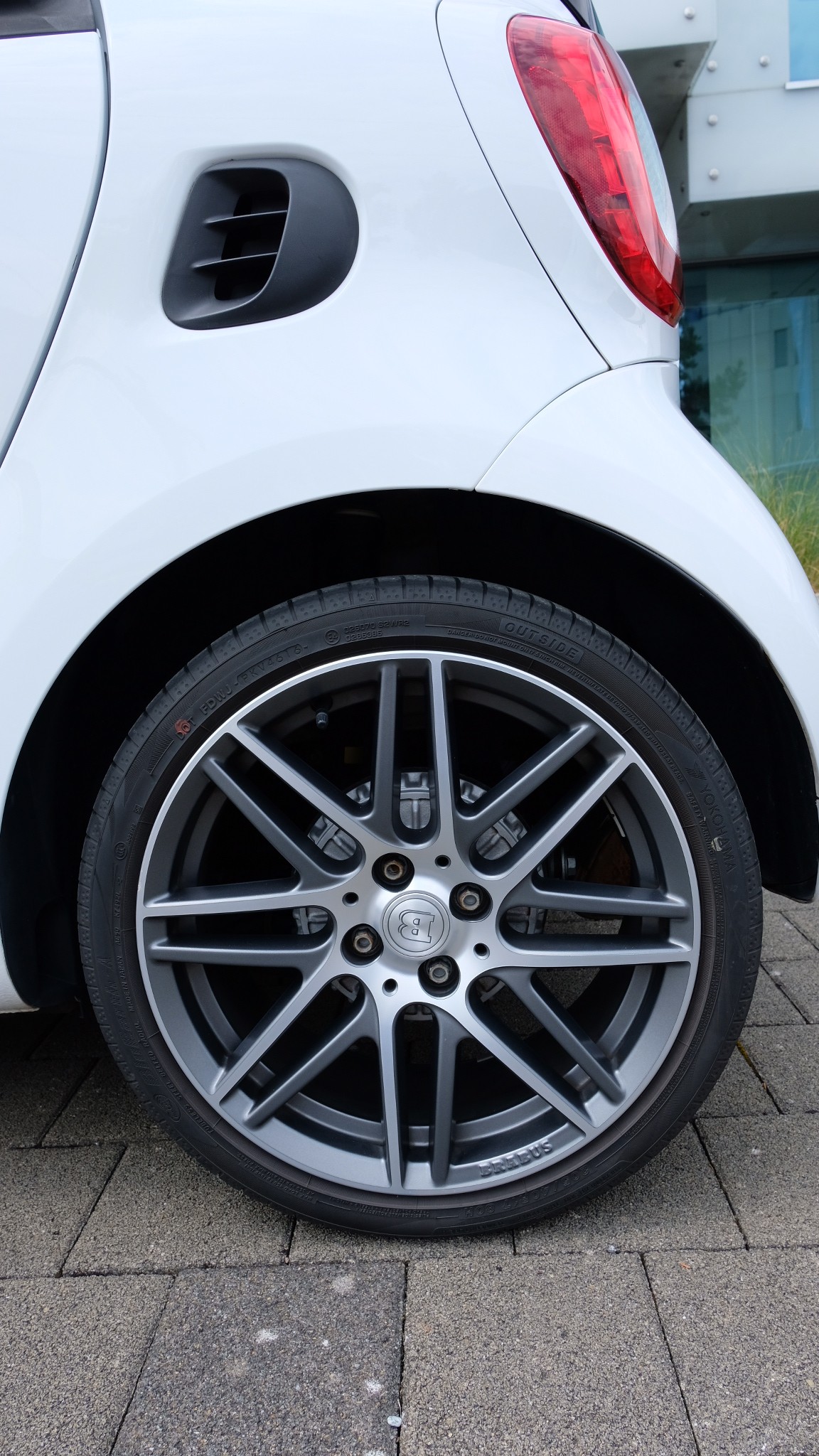 SMART 0.9 Brabus Xclusive twinamic-image-6
