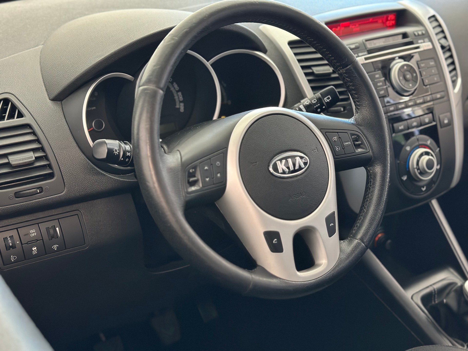 KIA Venga 1.6 CVVT Trend-image-11