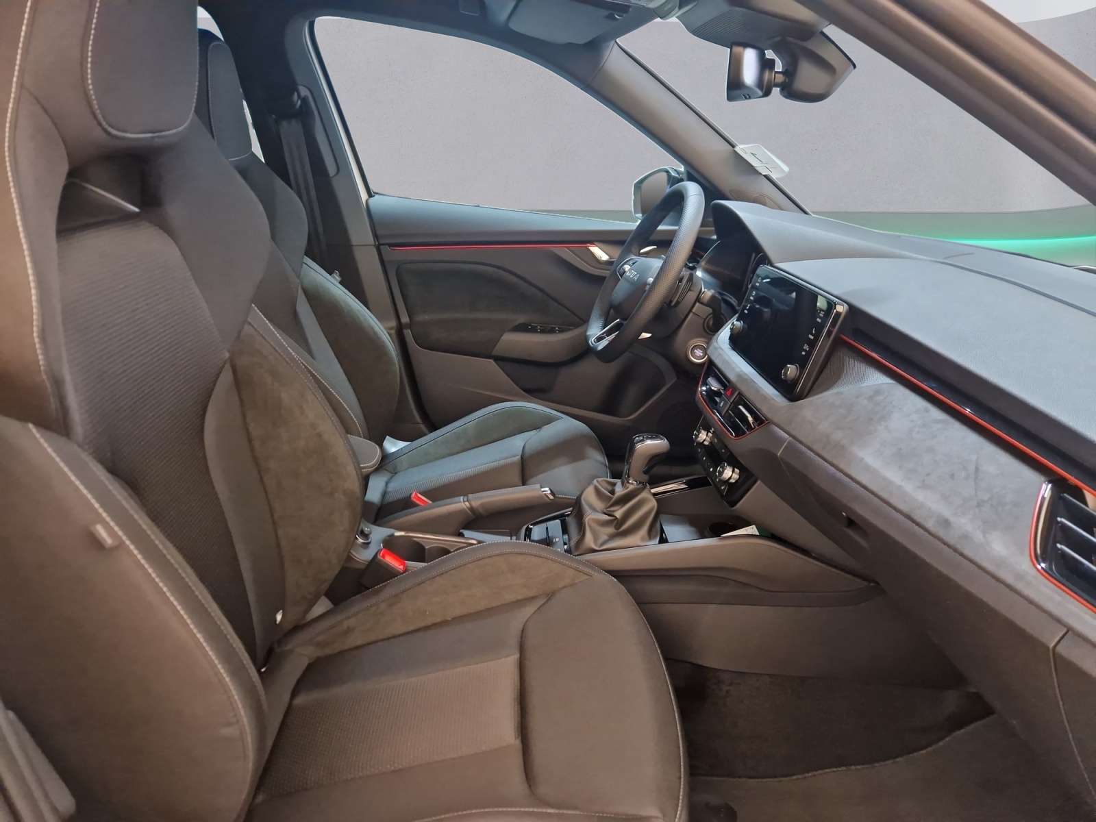 SKODA Kamiq 1.0 TSI Dynamic DSG-image-10
