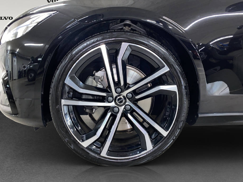 VOLVO S90 2.0 B6 Ultimate Dark AWD-image-14