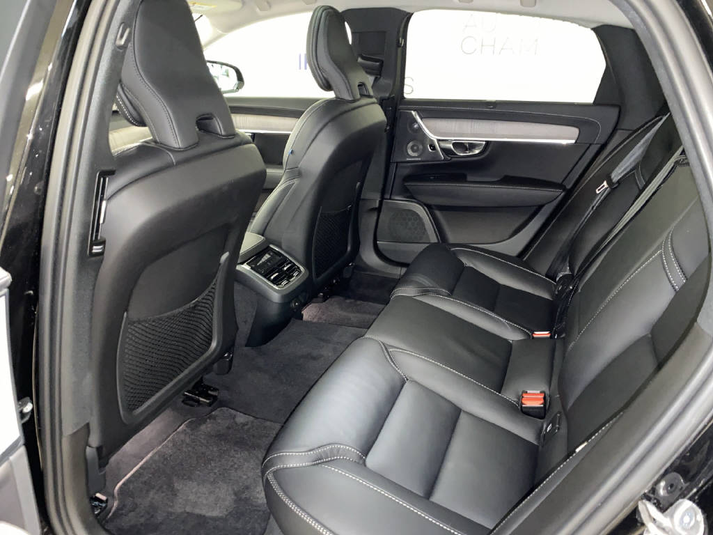 VOLVO S90 2.0 B6 Ultimate Dark AWD-image-16