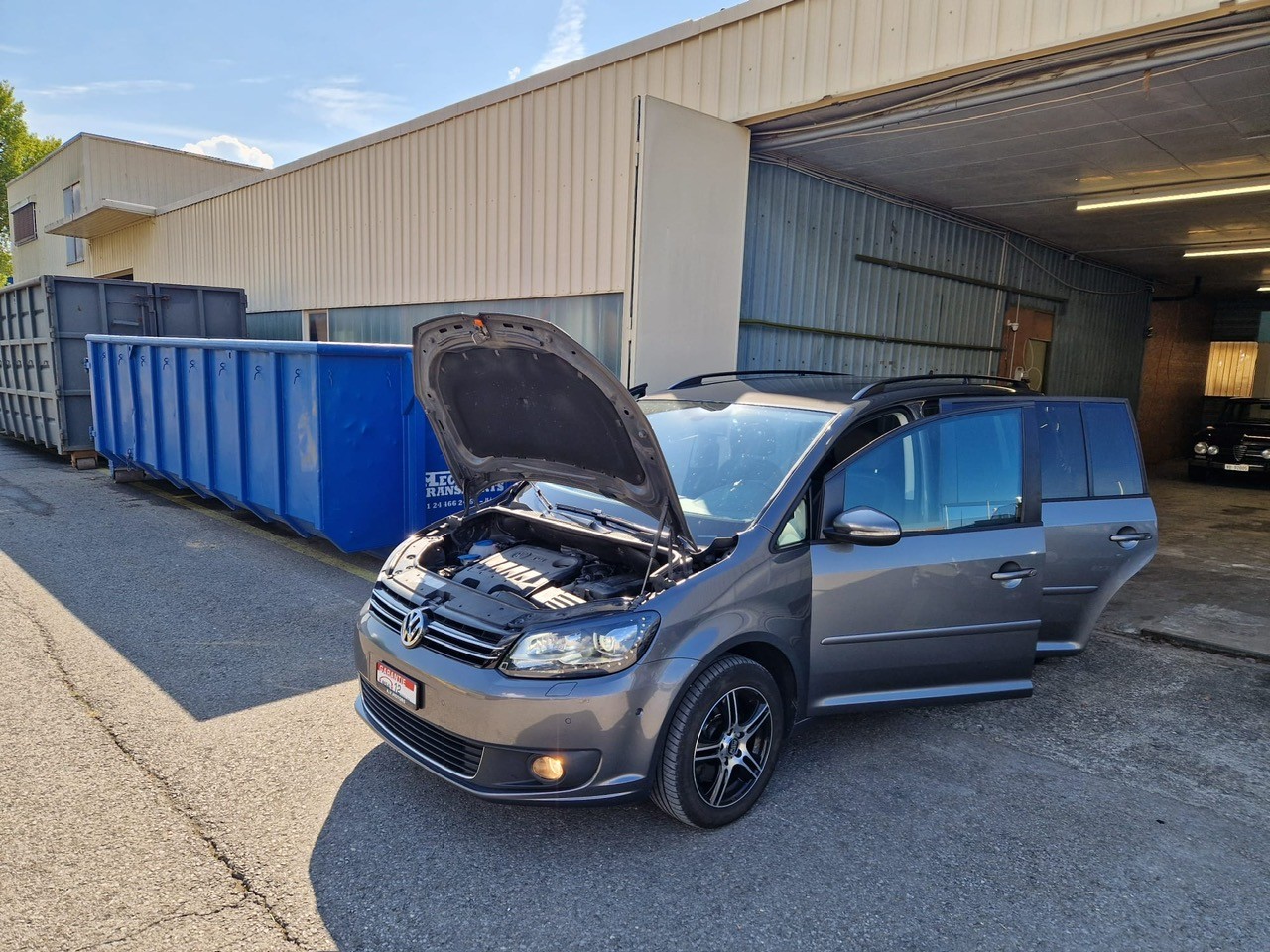 VW Touran 2.0 TDI BMT Comfortline DSG 7 Places-image-15